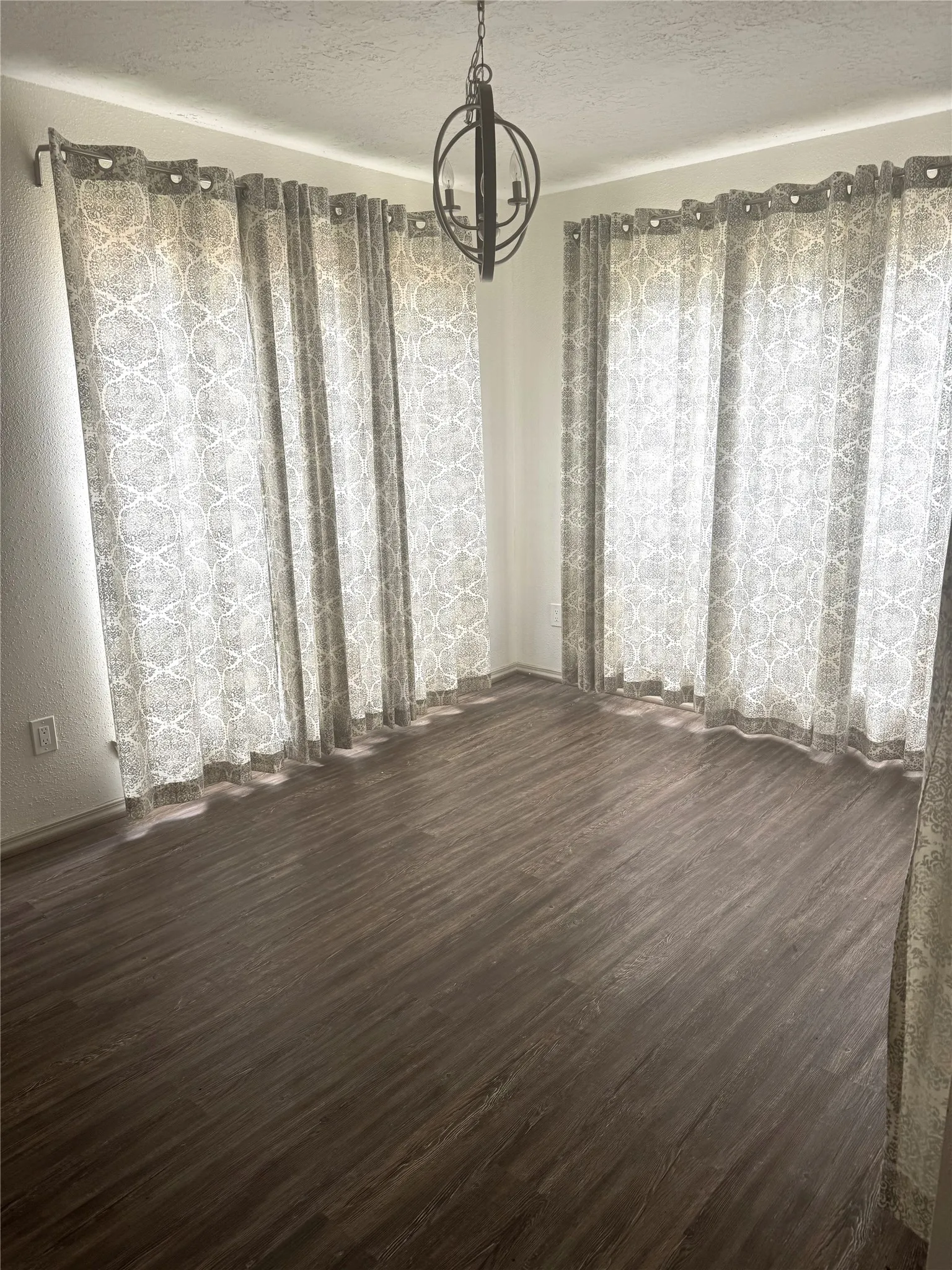Single Family Residence For Sale in Harris County , 6846 Bullinger Drive, Spring, Texas 77379, 3 Bedroom, 2 Bathroom, 2 Garage spaces, 1,680 Sqft, built in 1983, mls#21261757, Real Estate Agent in Spring, Homes For Sale in Harris county, Homes For Sale in Spring, Realtor in Spring Texas, Real Estate Brokerage Independent Realty Texas, Luminita Cordes Realtor