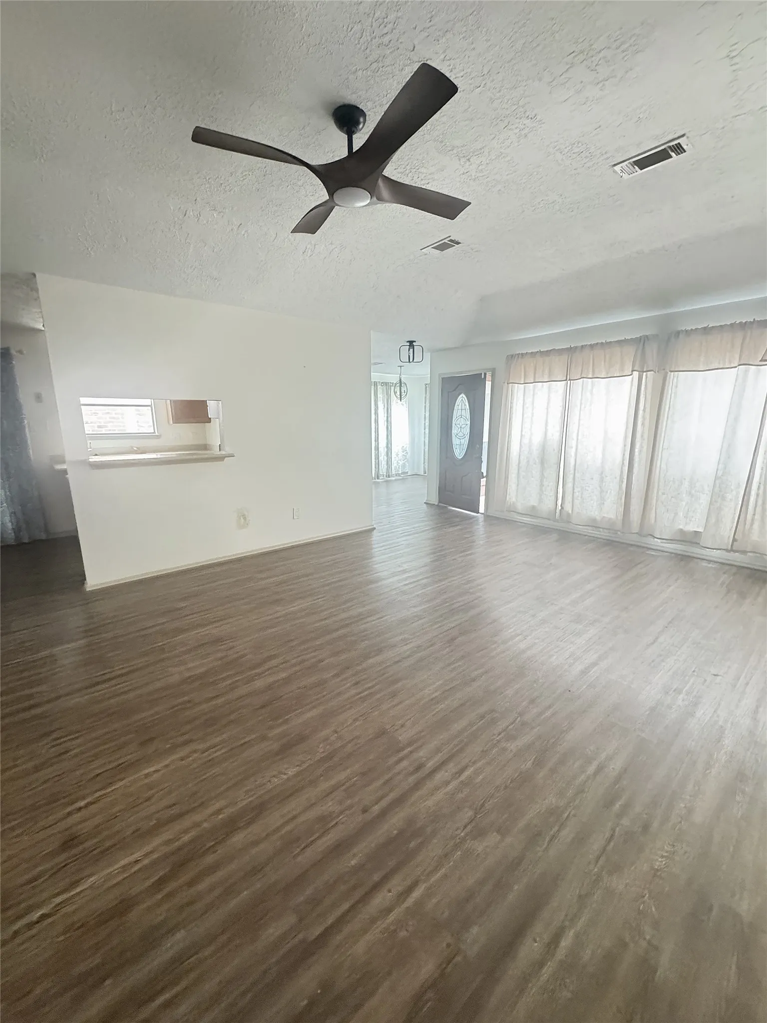 Single Family Residence For Sale in Harris County , 6846 Bullinger Drive, Spring, Texas 77379, 3 Bedroom, 2 Bathroom, 2 Garage spaces, 1,680 Sqft, built in 1983, mls#21261757, Real Estate Agent in Spring, Homes For Sale in Harris county, Homes For Sale in Spring, Realtor in Spring Texas, Real Estate Brokerage Independent Realty Texas, Luminita Cordes Realtor