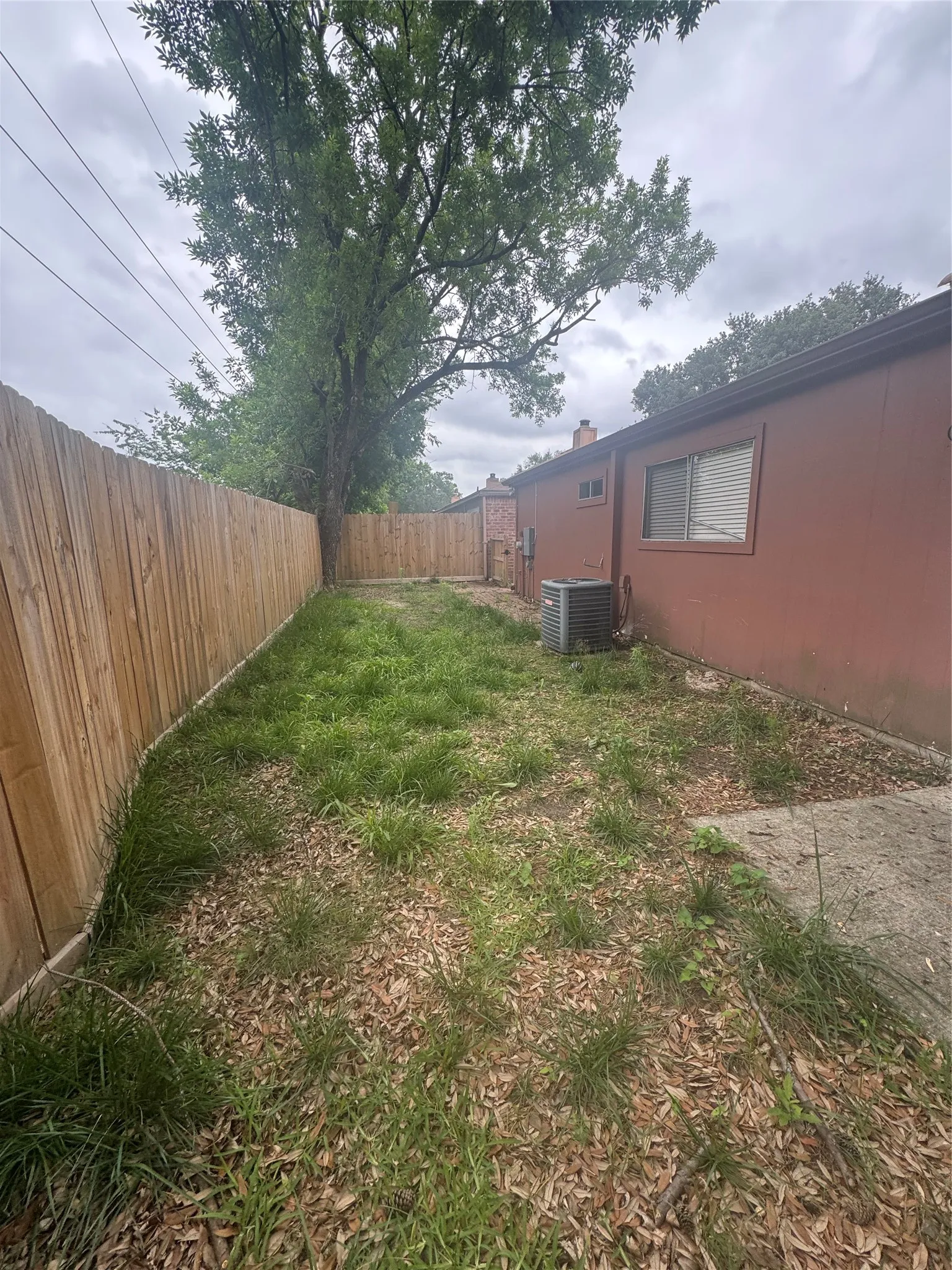 Single Family Residence For Sale in Harris County , 6846 Bullinger Drive, Spring, Texas 77379, 3 Bedroom, 2 Bathroom, 2 Garage spaces, 1,680 Sqft, built in 1983, mls#21261757, Real Estate Agent in Spring, Homes For Sale in Harris county, Homes For Sale in Spring, Realtor in Spring Texas, Real Estate Brokerage Independent Realty Texas, Luminita Cordes Realtor