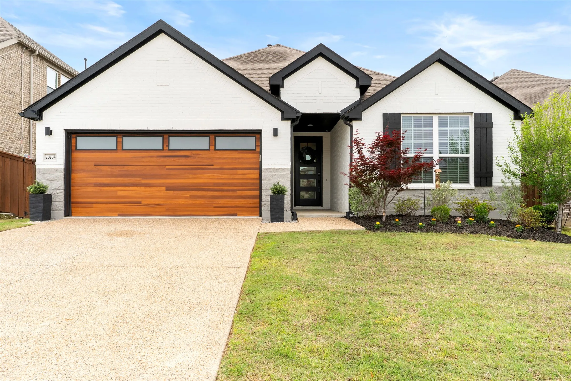 Single Family Residence For Sale in Collin County , 2020 Successful Drive, Wylie, Texas 75098, 3 Bedrooms, 2 Bathrooms, 2 Garage spaces, 2,219 Sqft, built in 2020, Preowned, Price $440,000, mls#21256898, Real Estate Agent in Wylie, Homes For Sale in Collin county, Homes For Sale in Wylie, Realtor in Wylie Texas, Real Estate Brokerage Independent Realty Texas, Luminita Cordes Realtor