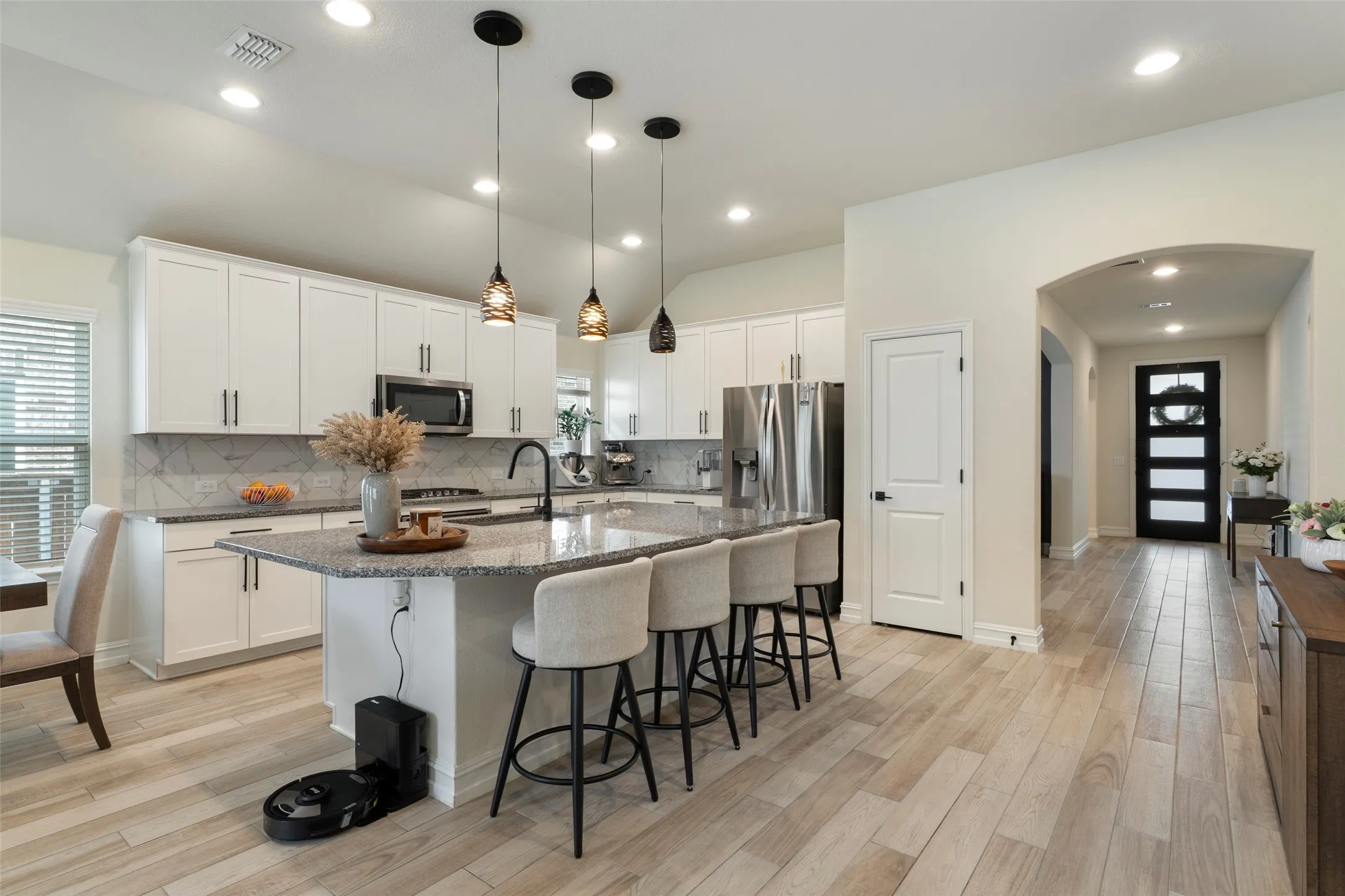 Single Family Residence For Sale in Collin County , 2020 Successful Drive, Wylie, Texas 75098, 3 Bedrooms, 2 Bathrooms, 2 Garage spaces, 2,219 Sqft, built in 2020, Preowned, Price $440,000, mls#21256898, Real Estate Agent in Wylie, Homes For Sale in Collin county, Homes For Sale in Wylie, Realtor in Wylie Texas, Real Estate Brokerage Independent Realty Texas, Luminita Cordes Realtor