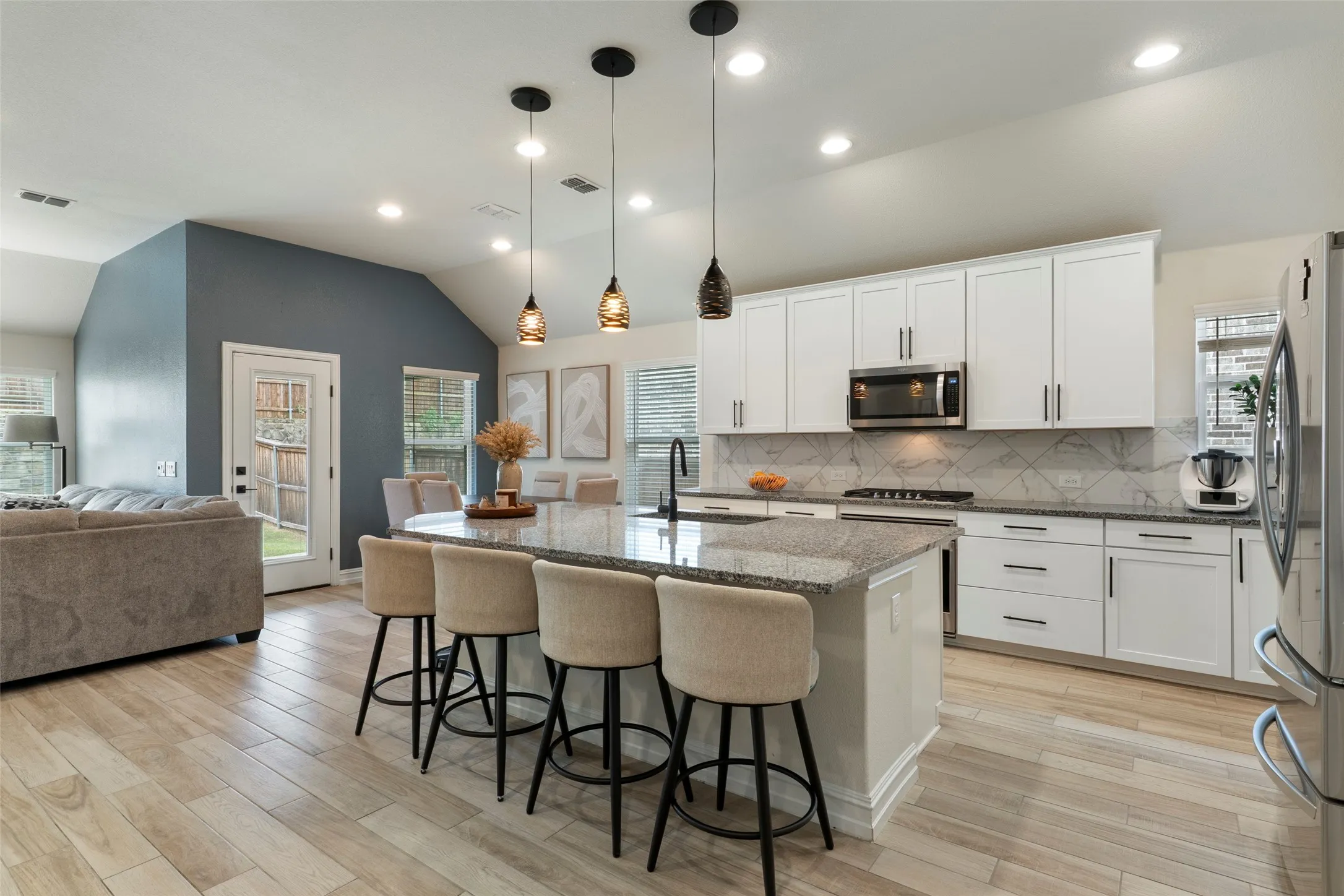 Single Family Residence For Sale in Collin County , 2020 Successful Drive, Wylie, Texas 75098, 3 Bedrooms, 2 Bathrooms, 2 Garage spaces, 2,219 Sqft, built in 2020, Preowned, Price $440,000, mls#21256898, Real Estate Agent in Wylie, Homes For Sale in Collin county, Homes For Sale in Wylie, Realtor in Wylie Texas, Real Estate Brokerage Independent Realty Texas, Luminita Cordes Realtor