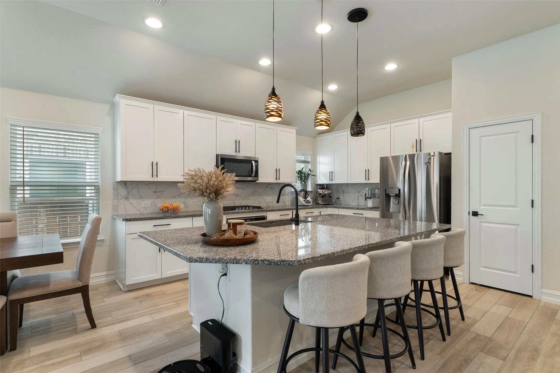 Single Family Residence For Sale in Collin County , 2020 Successful Drive, Wylie, Texas 75098, 3 Bedrooms, 2 Bathrooms, 2 Garage spaces, 2,219 Sqft, built in 2020, Preowned, Price $440,000, mls#21256898, Real Estate Agent in Wylie, Homes For Sale in Collin county, Homes For Sale in Wylie, Realtor in Wylie Texas, Real Estate Brokerage Independent Realty Texas, Luminita Cordes Realtor