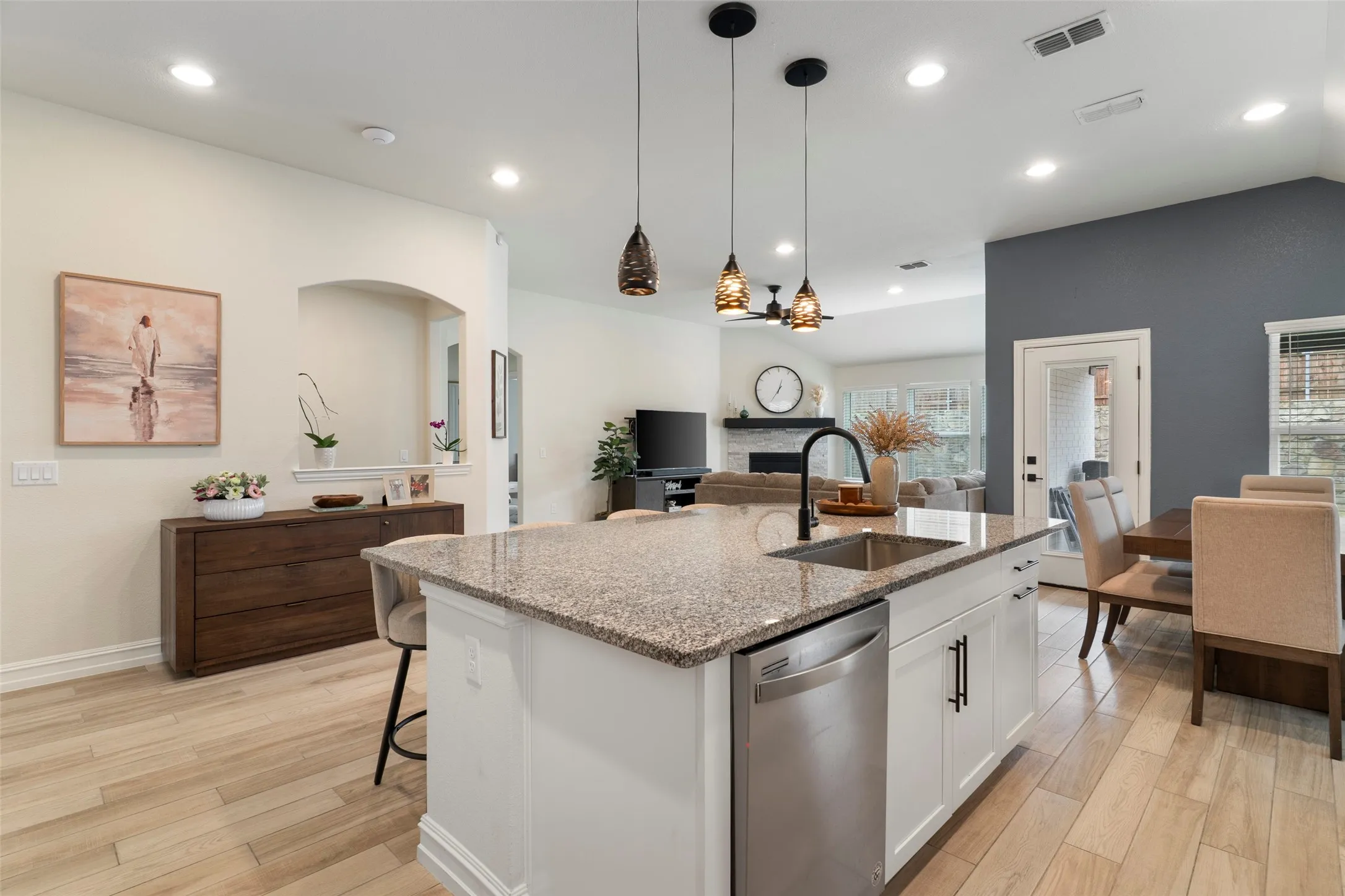 Single Family Residence For Sale in Collin County , 2020 Successful Drive, Wylie, Texas 75098, 3 Bedrooms, 2 Bathrooms, 2 Garage spaces, 2,219 Sqft, built in 2020, Preowned, Price $440,000, mls#21256898, Real Estate Agent in Wylie, Homes For Sale in Collin county, Homes For Sale in Wylie, Realtor in Wylie Texas, Real Estate Brokerage Independent Realty Texas, Luminita Cordes Realtor