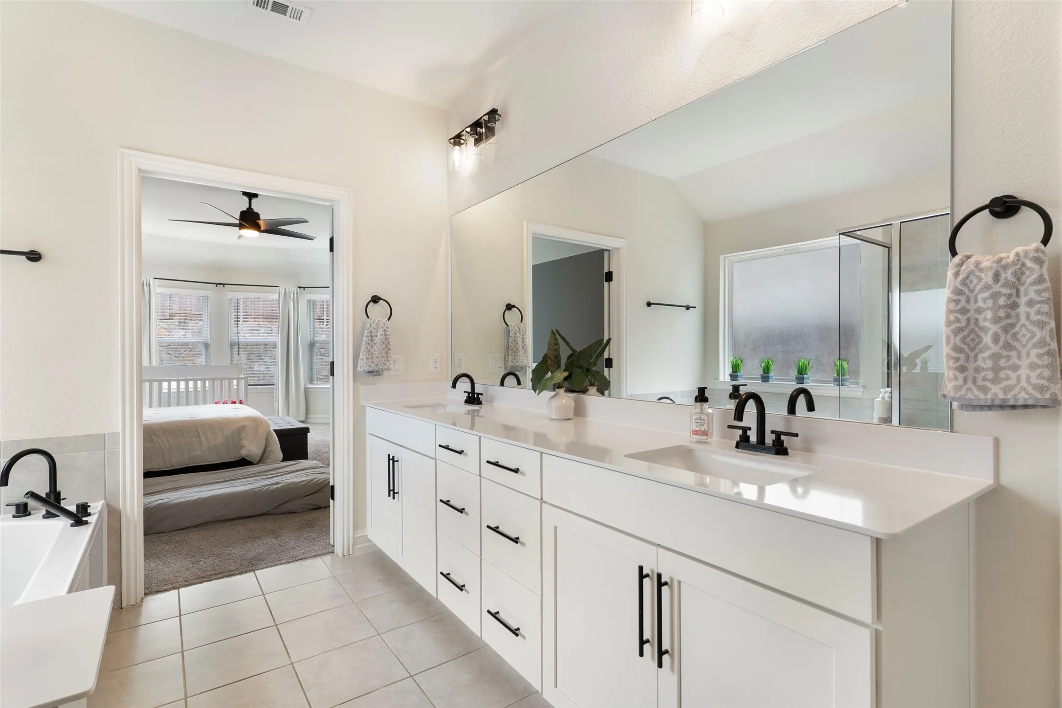 Single Family Residence For Sale in Collin County , 2020 Successful Drive, Wylie, Texas 75098, 3 Bedrooms, 2 Bathrooms, 2 Garage spaces, 2,219 Sqft, built in 2020, Preowned, Price $440,000, mls#21256898, Real Estate Agent in Wylie, Homes For Sale in Collin county, Homes For Sale in Wylie, Realtor in Wylie Texas, Real Estate Brokerage Independent Realty Texas, Luminita Cordes Realtor