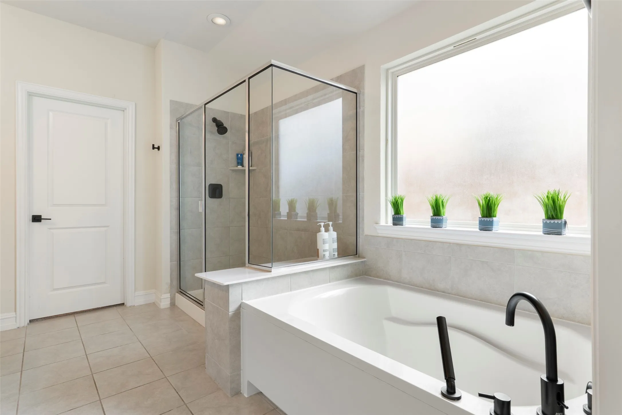 Single Family Residence For Sale in Collin County , 2020 Successful Drive, Wylie, Texas 75098, 3 Bedrooms, 2 Bathrooms, 2 Garage spaces, 2,219 Sqft, built in 2020, Preowned, Price $440,000, mls#21256898, Real Estate Agent in Wylie, Homes For Sale in Collin county, Homes For Sale in Wylie, Realtor in Wylie Texas, Real Estate Brokerage Independent Realty Texas, Luminita Cordes Realtor