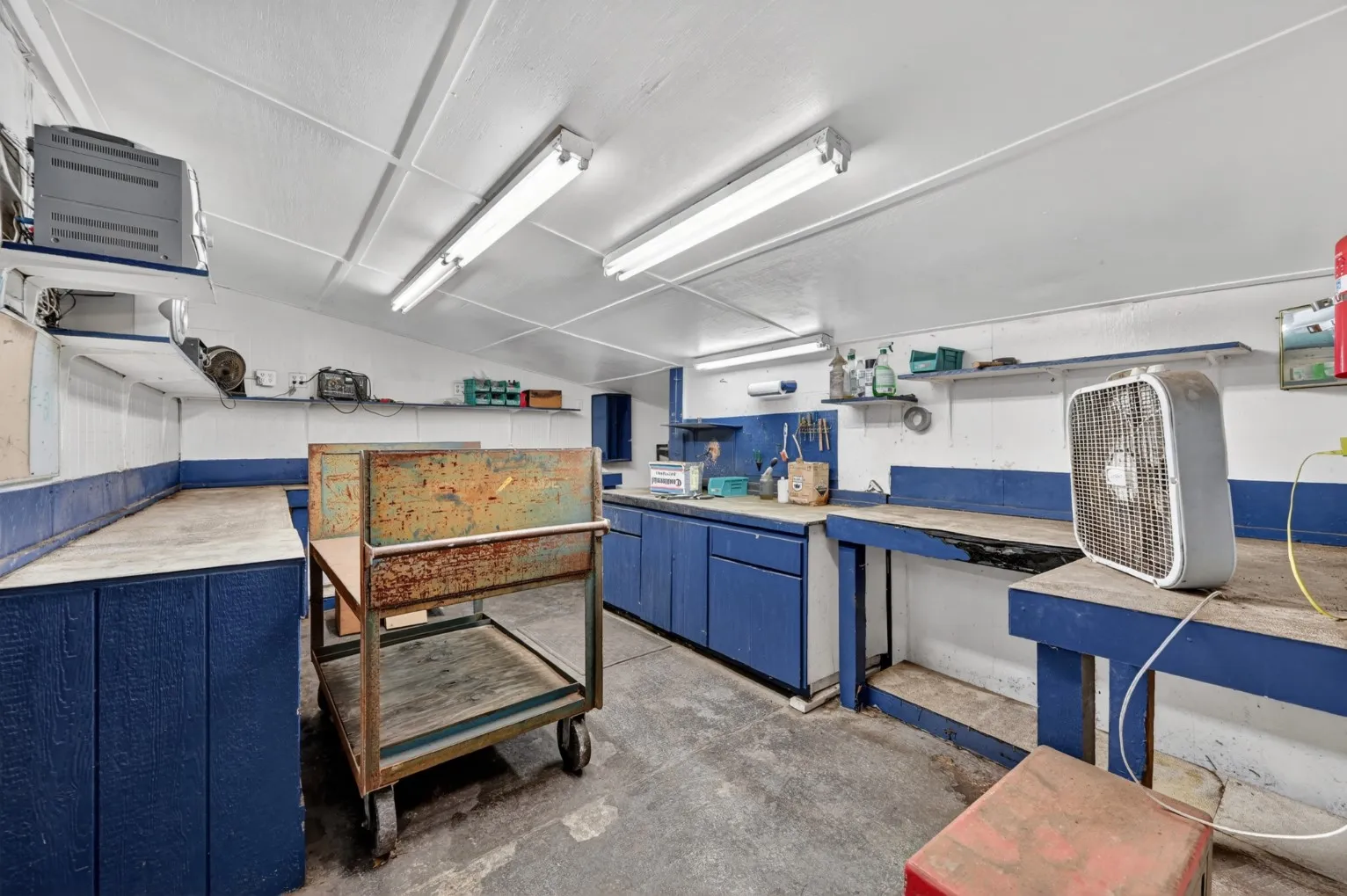 Single Family Residence For Sale in Dallas County , 207 Hood Street, Cedar Hill, Texas 75104, 2 Bedrooms, 1 Bathroom, Garage spaces, 976 Sqft, built in 1954, Preowned, Price $325,000, mls#21261594, Real Estate Agent in Cedar Hill, Homes For Sale in Dallas county, Homes For Sale in Cedar Hill, Realtor in Cedar Hill Texas, Real Estate Brokerage Independent Realty Texas, Luminita Cordes Realtor