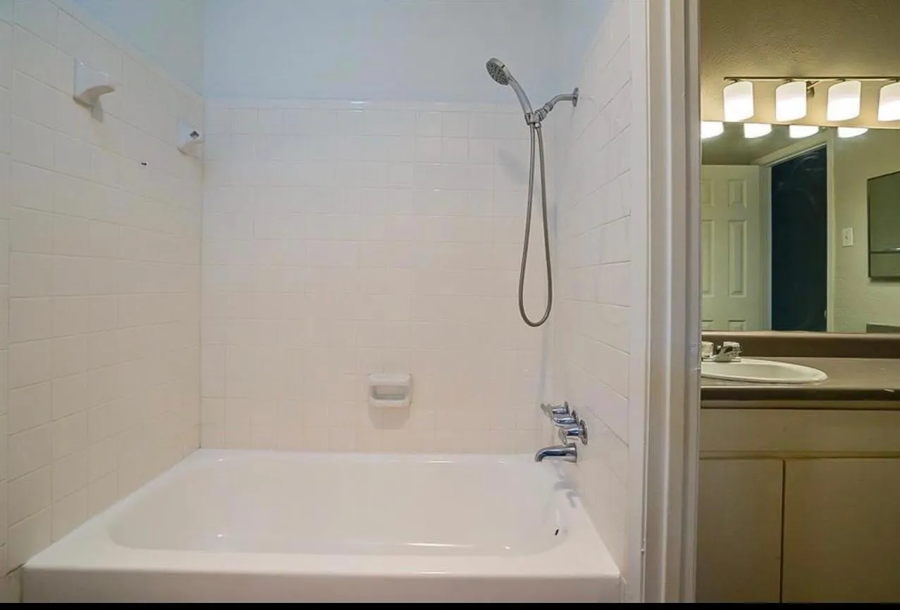 Single Family Residence For Sale in Dallas County , 735 Valiant Circle, Garland, Texas 75043, 3 Bedroom, 2 Bathroom, Garage spaces, 1,472 Sqft, built in 1972, Preowned, Price $200,000, mls#21262008, Real Estate Agent in Garland, Homes For Sale in Dallas county, Homes For Sale in Garland, Realtor in Garland Texas, Real Estate Brokerage Independent Realty Texas, Luminita Cordes Realtor