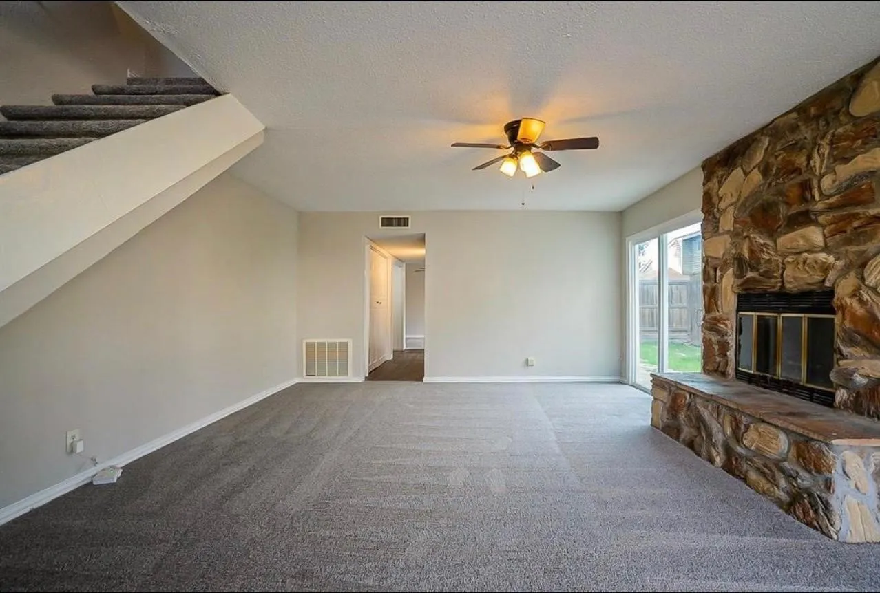Single Family Residence For Sale in Dallas County , 735 Valiant Circle, Garland, Texas 75043, 3 Bedroom, 2 Bathroom, Garage spaces, 1,472 Sqft, built in 1972, Preowned, Price $200,000, mls#21262008, Real Estate Agent in Garland, Homes For Sale in Dallas county, Homes For Sale in Garland, Realtor in Garland Texas, Real Estate Brokerage Independent Realty Texas, Luminita Cordes Realtor