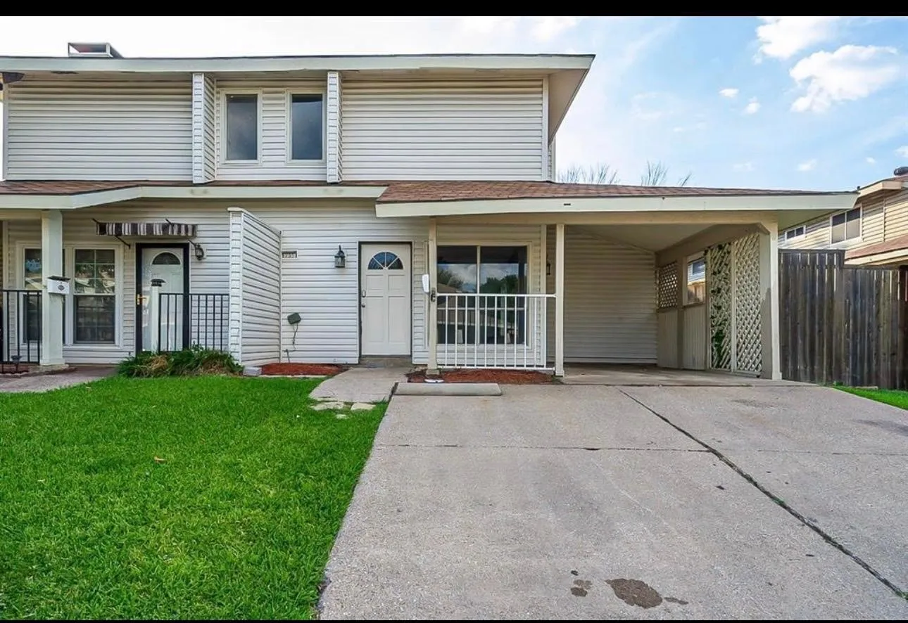 Single Family Residence For Sale in Dallas County , 735 Valiant Circle, Garland, Texas 75043, 3 Bedroom, 2 Bathroom, Garage spaces, 1,472 Sqft, built in 1972, Preowned, Price $200,000, mls#21262008, Real Estate Agent in Garland, Homes For Sale in Dallas county, Homes For Sale in Garland, Realtor in Garland Texas, Real Estate Brokerage Independent Realty Texas, Luminita Cordes Realtor