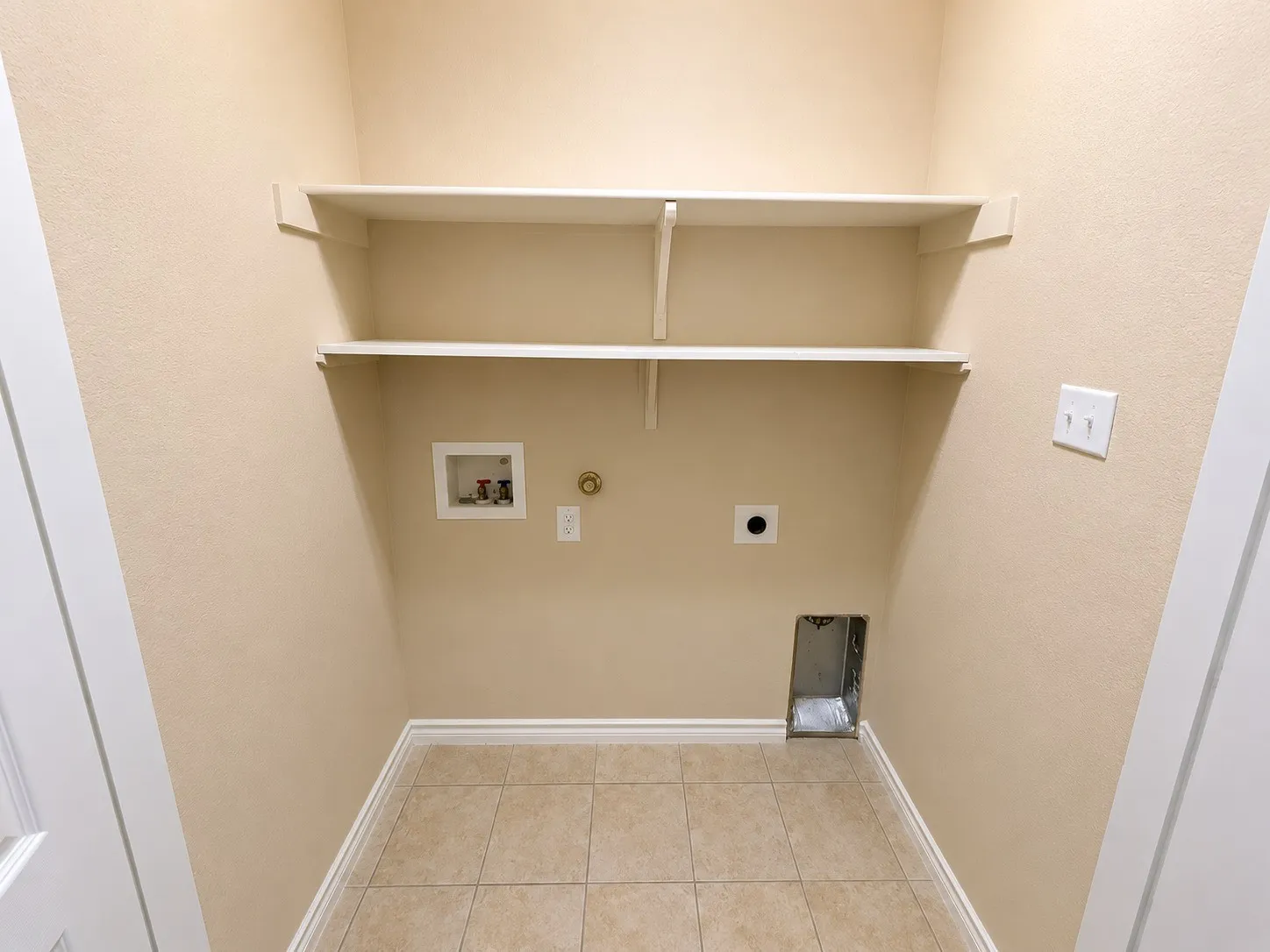 Duplex For Sale in Tarrant County , 1334 Piedmont Drive, Mansfield, Texas 76063, 6 Bedroom, 4 Bathroom, 2 Garage spaces, 2,444 Sqft, built in 2008, mls#21251445, Real Estate Agent in Mansfield, Homes For Sale in Tarrant county, Homes For Sale in Mansfield, Realtor in Mansfield Texas, Real Estate Brokerage Independent Realty Texas, Luminita Cordes Realtor