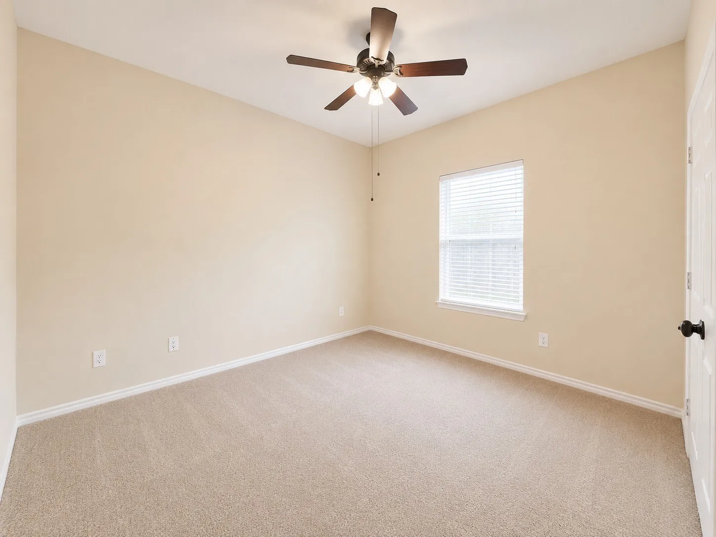 Duplex For Sale in Tarrant County , 1334 Piedmont Drive, Mansfield, Texas 76063, 6 Bedroom, 4 Bathroom, 2 Garage spaces, 2,444 Sqft, built in 2008, mls#21251445, Real Estate Agent in Mansfield, Homes For Sale in Tarrant county, Homes For Sale in Mansfield, Realtor in Mansfield Texas, Real Estate Brokerage Independent Realty Texas, Luminita Cordes Realtor