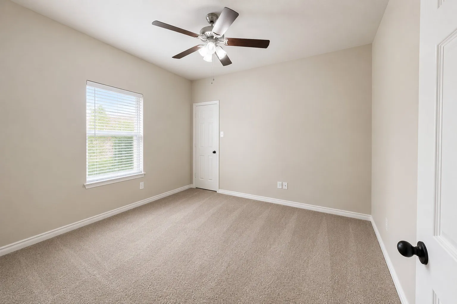 Duplex For Sale in Tarrant County , 1334 Piedmont Drive, Mansfield, Texas 76063, 6 Bedroom, 4 Bathroom, 2 Garage spaces, 2,444 Sqft, built in 2008, mls#21251445, Real Estate Agent in Mansfield, Homes For Sale in Tarrant county, Homes For Sale in Mansfield, Realtor in Mansfield Texas, Real Estate Brokerage Independent Realty Texas, Luminita Cordes Realtor