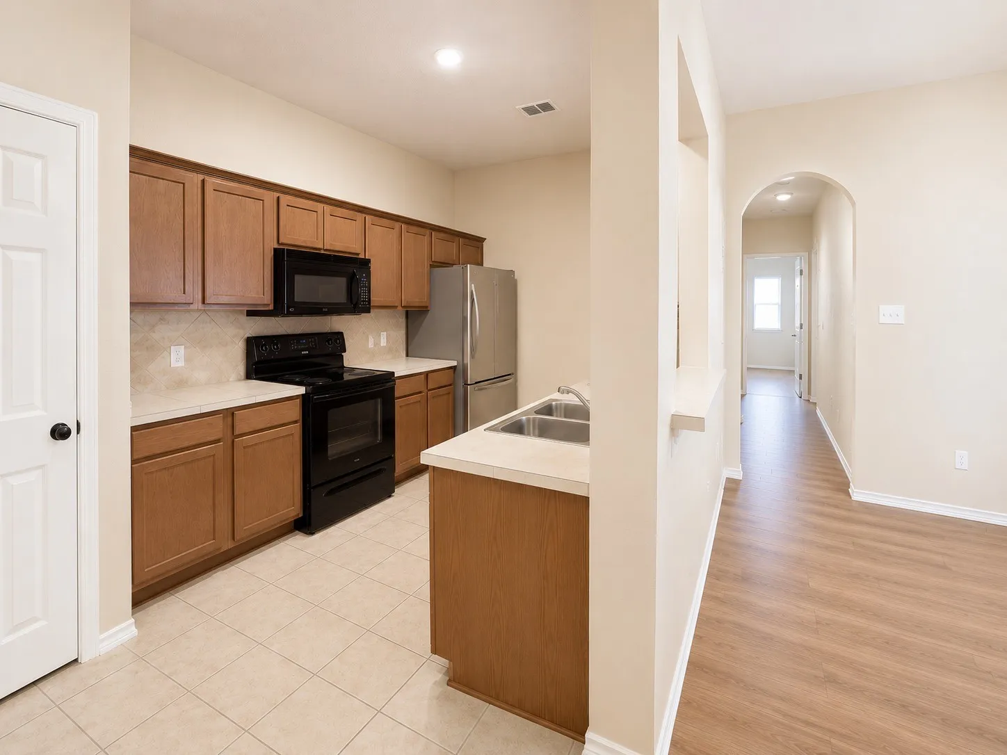 Duplex For Sale in Tarrant County , 1334 Piedmont Drive, Mansfield, Texas 76063, 6 Bedroom, 4 Bathroom, 2 Garage spaces, 2,444 Sqft, built in 2008, mls#21251445, Real Estate Agent in Mansfield, Homes For Sale in Tarrant county, Homes For Sale in Mansfield, Realtor in Mansfield Texas, Real Estate Brokerage Independent Realty Texas, Luminita Cordes Realtor