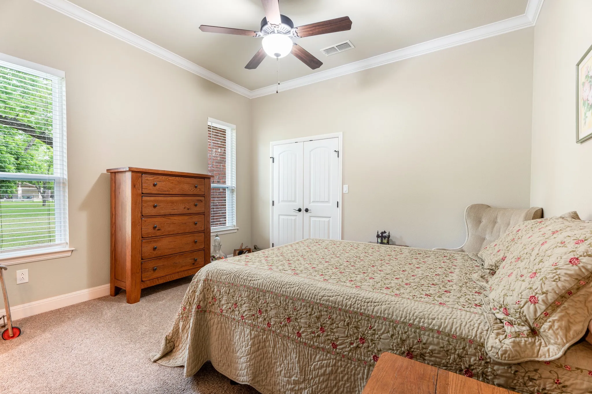 Single Family Residence For Sale in Hood County , 10008 Flight Plan Drive, Granbury, Texas 76049, 4 Bedroom, 3 Bathroom, 3 Garage spaces, 3,195 Sqft, built in 1996, Preowned, mls#21249742, Real Estate Agent in Granbury, Homes For Sale in Hood county, Homes For Sale in Granbury, Realtor in Granbury Texas, Real Estate Brokerage Independent Realty Texas, Luminita Cordes Realtor