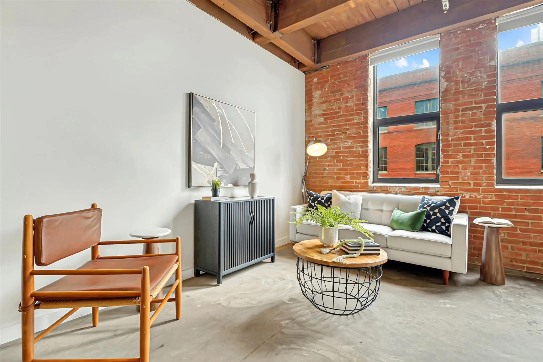 Condominium For Sale in Dallas County , 509 Elm Street 503, Dallas, Texas 75202, 1 Bedroom, 1 Bathroom, Garage spaces, 845 Sqft, built in 1930, Preowned, mls#21258797, Real Estate Agent in Dallas, Homes For Sale in Dallas county, Homes For Sale in Dallas, Realtor in Dallas Texas, Real Estate Brokerage Independent Realty Texas, Luminita Cordes Realtor