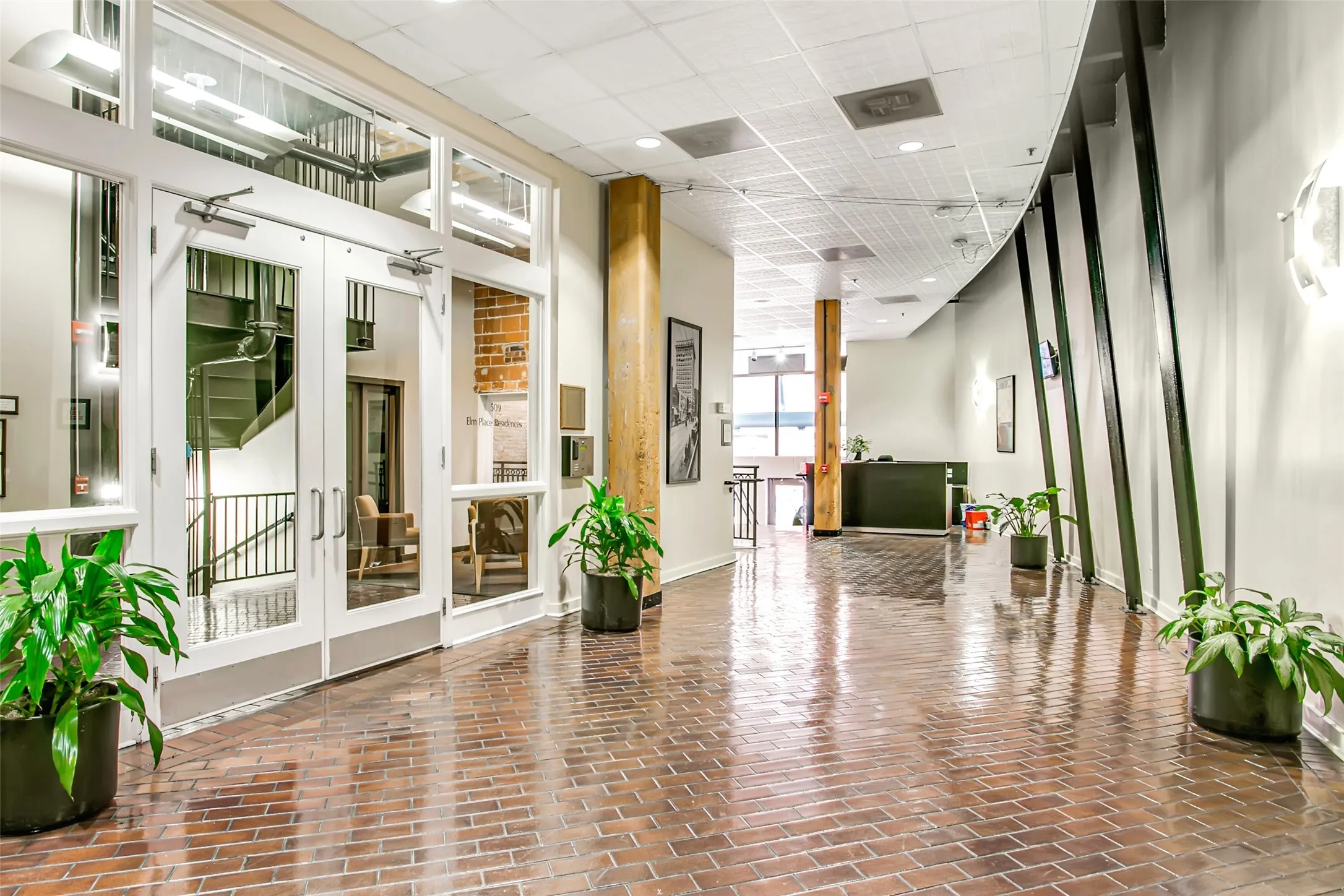 Condominium For Sale in Dallas County , 509 Elm Street 503, Dallas, Texas 75202, 1 Bedroom, 1 Bathroom, Garage spaces, 845 Sqft, built in 1930, Preowned, mls#21258797, Real Estate Agent in Dallas, Homes For Sale in Dallas county, Homes For Sale in Dallas, Realtor in Dallas Texas, Real Estate Brokerage Independent Realty Texas, Luminita Cordes Realtor