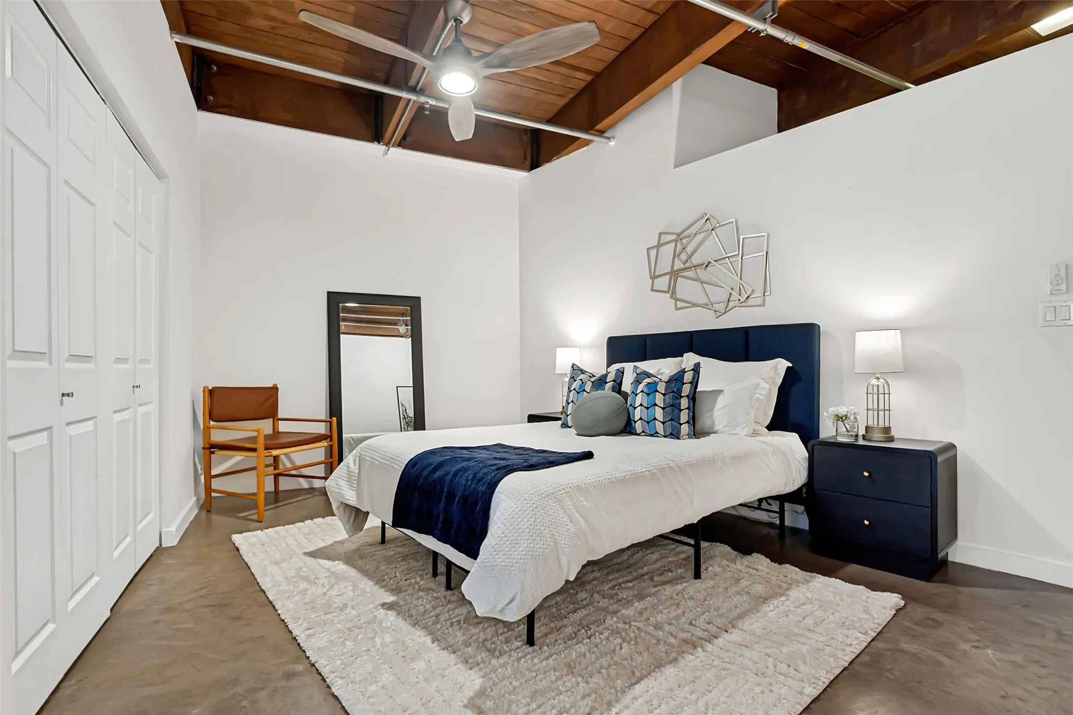 Condominium For Sale in Dallas County , 509 Elm Street 503, Dallas, Texas 75202, 1 Bedroom, 1 Bathroom, Garage spaces, 845 Sqft, built in 1930, Preowned, mls#21258797, Real Estate Agent in Dallas, Homes For Sale in Dallas county, Homes For Sale in Dallas, Realtor in Dallas Texas, Real Estate Brokerage Independent Realty Texas, Luminita Cordes Realtor