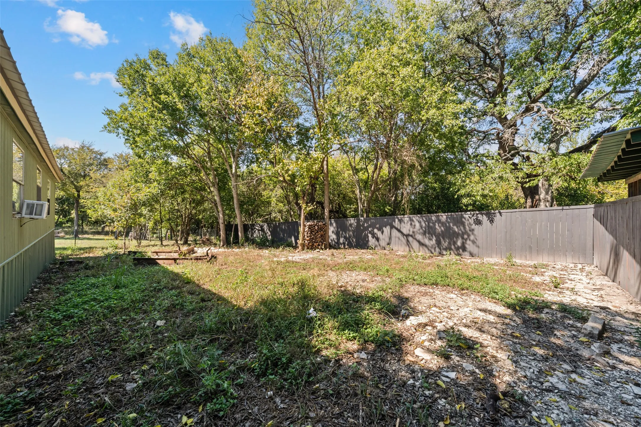 Mobile Home For Sale in Mc Lennan County , 452 Christopher Drive, Bruceville, Texas 76524, 4 Bedroom, 2 Bathroom, Garage spaces, 1,484 Sqft, built in 1994, mls#21262069, Real Estate Agent in Bruceville, Homes For Sale in Mc Lennan county, Homes For Sale in Bruceville, Realtor in Bruceville Texas, Real Estate Brokerage Independent Realty Texas, Luminita Cordes Realtor