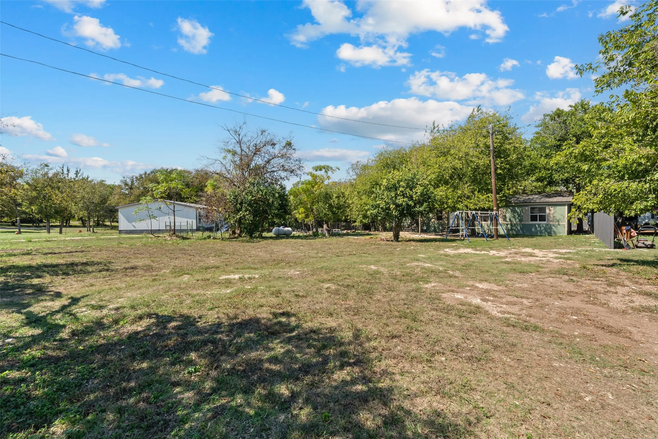 Mobile Home For Sale in Mc Lennan County , 452 Christopher Drive, Bruceville, Texas 76524, 4 Bedroom, 2 Bathroom, Garage spaces, 1,484 Sqft, built in 1994, mls#21262069, Real Estate Agent in Bruceville, Homes For Sale in Mc Lennan county, Homes For Sale in Bruceville, Realtor in Bruceville Texas, Real Estate Brokerage Independent Realty Texas, Luminita Cordes Realtor