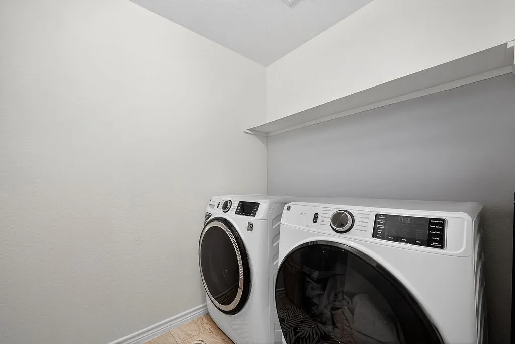 Townhouse For Sale in Collin County , 2240 Oklahoma Avenue, Plano, Texas 75074, 3 Bedroom, 3 Bathroom, 2 Garage spaces, 1,692 Sqft, built in 2008, Preowned, Price $399,000, mls#21253836, Real Estate Agent in Plano, Homes For Sale in Collin county, Homes For Sale in Plano, Realtor in Plano Texas, Real Estate Brokerage Independent Realty Texas, Luminita Cordes Realtor