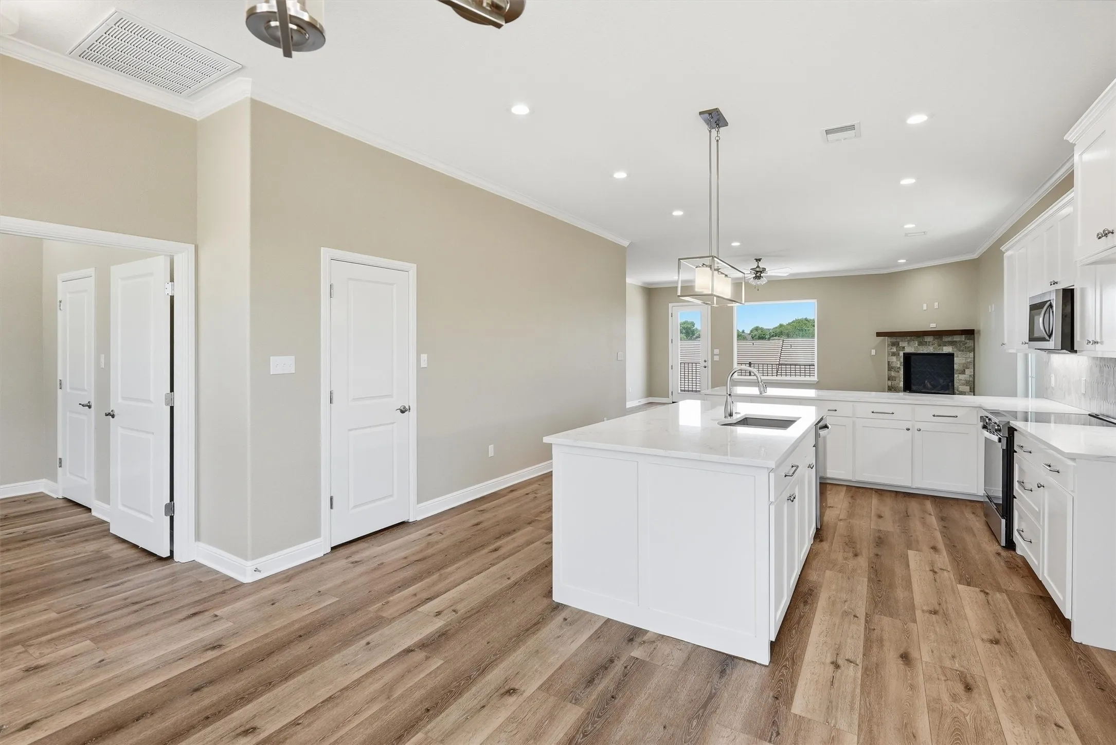 Townhouse For Sale in Hood County , 5126 Country Club Drive, Granbury, Texas 76049, 4 Bedroom, 4 Bathroom, 3 Garage spaces, 3,060 Sqft, built in 2026, New Construction - Complete, mls#21260083, Real Estate Agent in Granbury, Homes For Sale in Hood county, Homes For Sale in Granbury, Realtor in Granbury Texas, Real Estate Brokerage Independent Realty Texas, Luminita Cordes Realtor