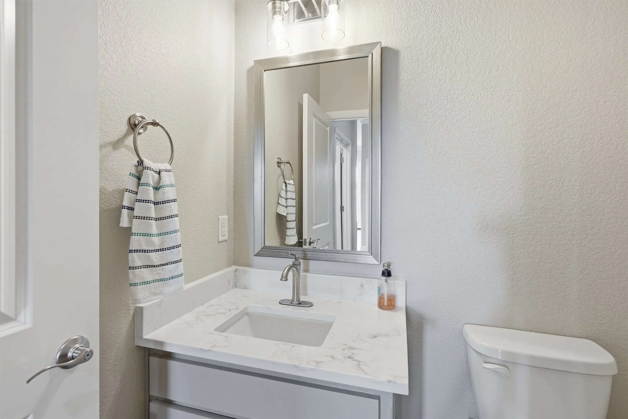 Townhouse For Sale in Hood County , 5126 Country Club Drive, Granbury, Texas 76049, 4 Bedroom, 4 Bathroom, 3 Garage spaces, 3,060 Sqft, built in 2026, New Construction - Complete, mls#21260083, Real Estate Agent in Granbury, Homes For Sale in Hood county, Homes For Sale in Granbury, Realtor in Granbury Texas, Real Estate Brokerage Independent Realty Texas, Luminita Cordes Realtor