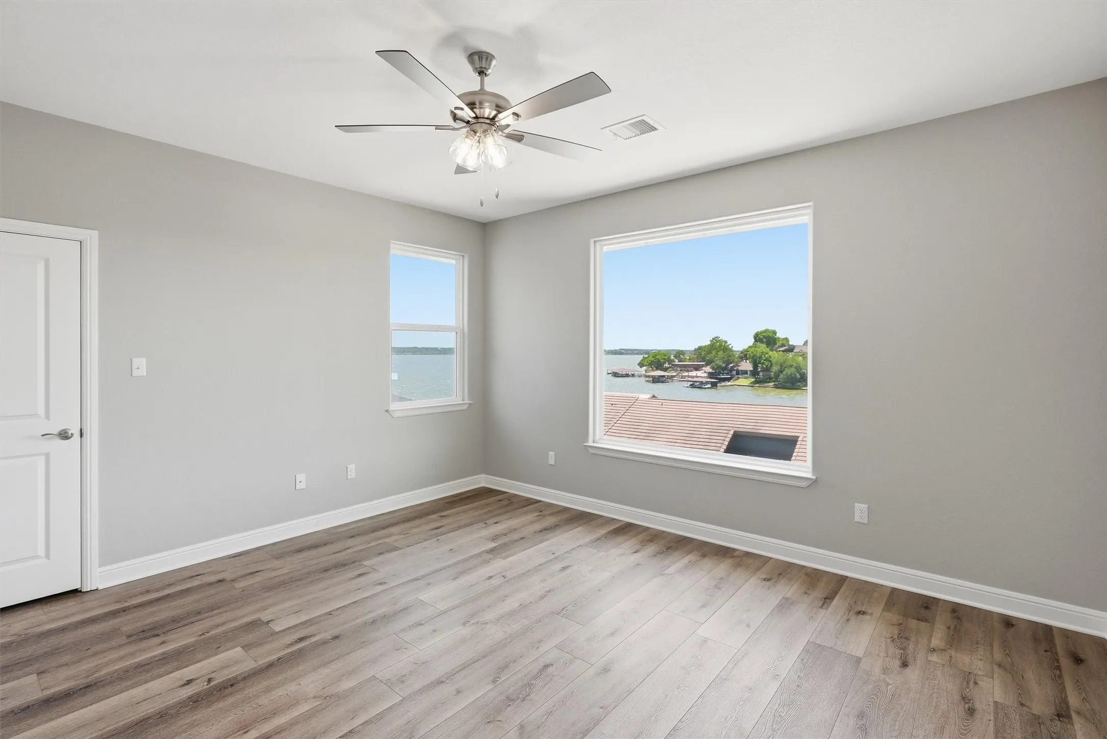 Townhouse For Sale in Hood County , 5126 Country Club Drive, Granbury, Texas 76049, 4 Bedroom, 4 Bathroom, 3 Garage spaces, 3,060 Sqft, built in 2026, New Construction - Complete, mls#21260083, Real Estate Agent in Granbury, Homes For Sale in Hood county, Homes For Sale in Granbury, Realtor in Granbury Texas, Real Estate Brokerage Independent Realty Texas, Luminita Cordes Realtor