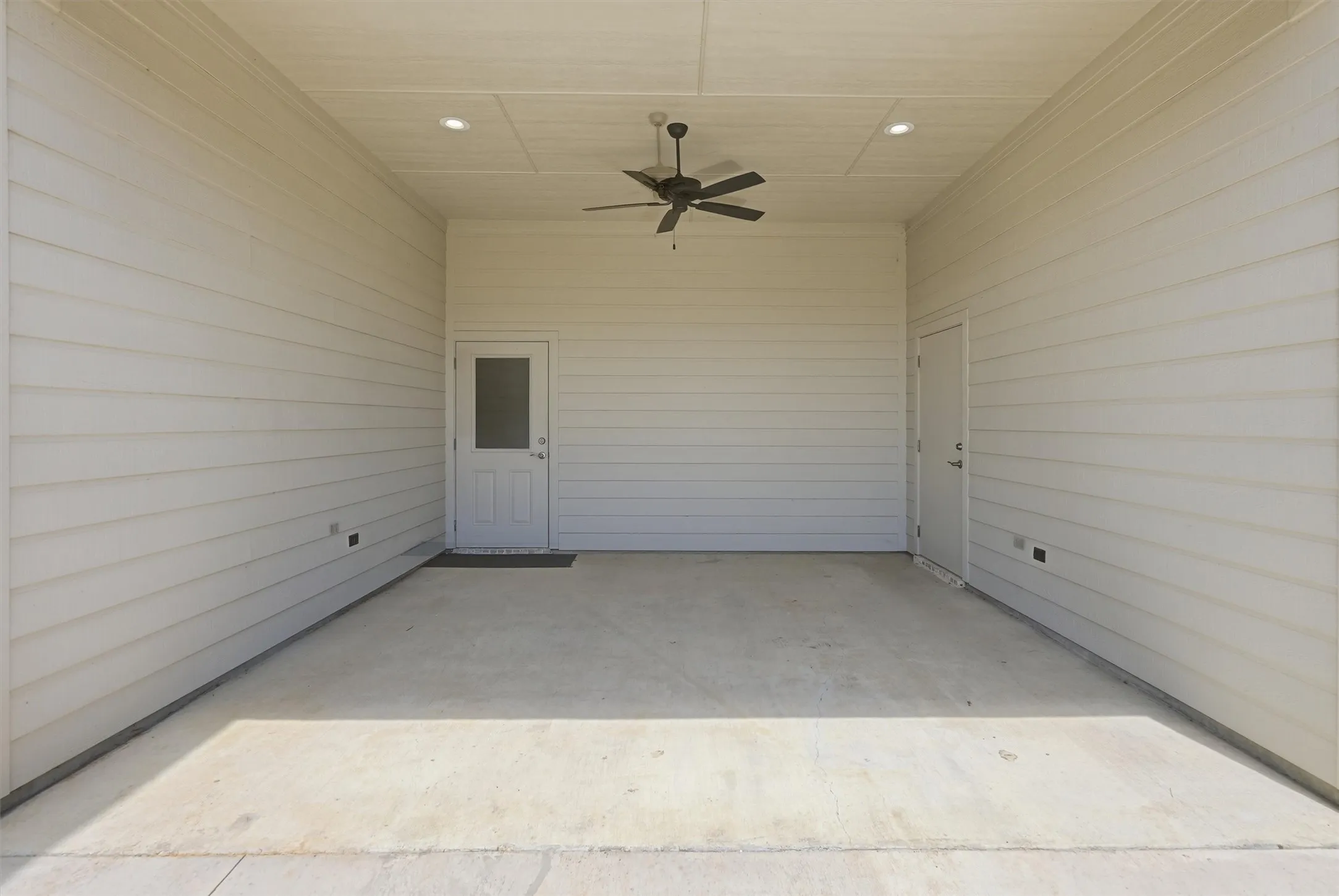 Townhouse For Sale in Hood County , 5126 Country Club Drive, Granbury, Texas 76049, 4 Bedroom, 4 Bathroom, 3 Garage spaces, 3,060 Sqft, built in 2026, New Construction - Complete, mls#21260083, Real Estate Agent in Granbury, Homes For Sale in Hood county, Homes For Sale in Granbury, Realtor in Granbury Texas, Real Estate Brokerage Independent Realty Texas, Luminita Cordes Realtor