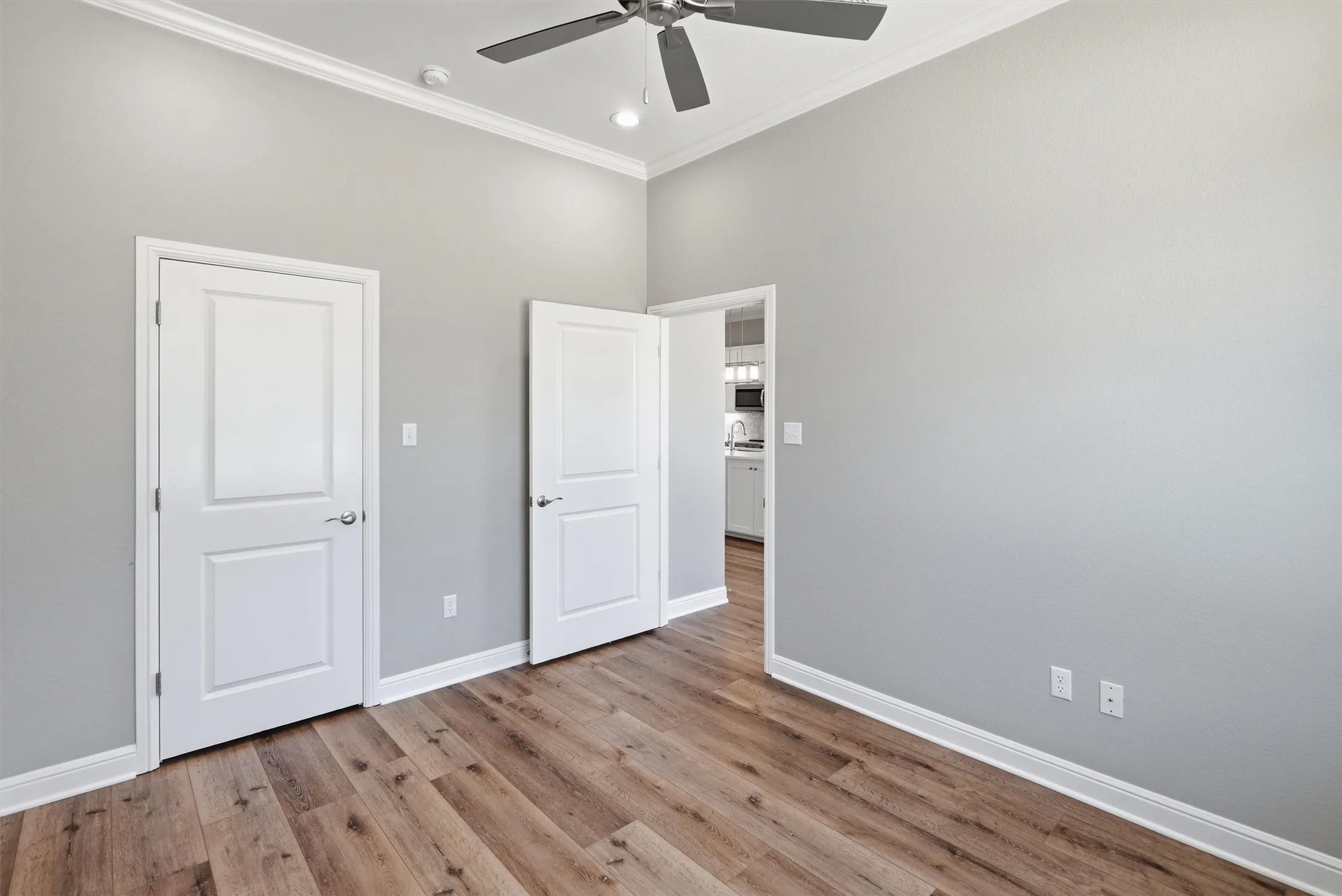 Townhouse For Sale in Hood County , 5126 Country Club Drive, Granbury, Texas 76049, 4 Bedroom, 4 Bathroom, 3 Garage spaces, 3,060 Sqft, built in 2026, New Construction - Complete, mls#21260083, Real Estate Agent in Granbury, Homes For Sale in Hood county, Homes For Sale in Granbury, Realtor in Granbury Texas, Real Estate Brokerage Independent Realty Texas, Luminita Cordes Realtor