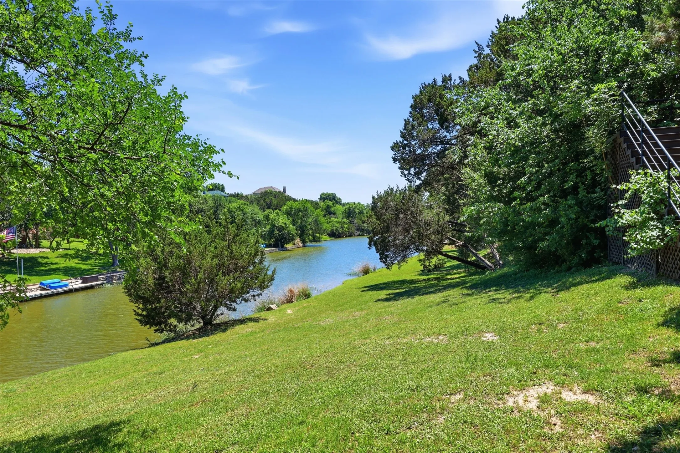 Single Family Residence For Sale in Hood County , 1911 Wigeon Street, Granbury, Texas 76049, 3 Bedroom, 4 Bathroom, 2 Garage spaces, 2,504 Sqft, built in 2004, mls#21261671, Real Estate Agent in Granbury, Homes For Sale in Hood county, Homes For Sale in Granbury, Realtor in Granbury Texas, Real Estate Brokerage Independent Realty Texas, Luminita Cordes Realtor