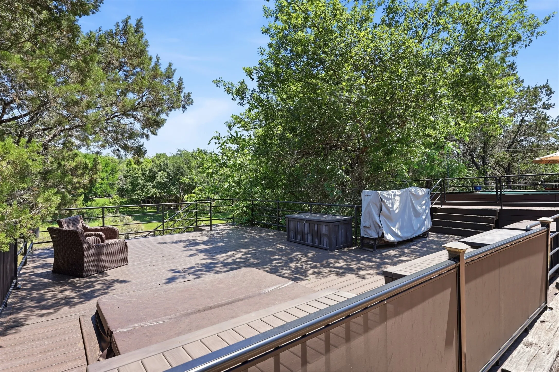 Single Family Residence For Sale in Hood County , 1911 Wigeon Street, Granbury, Texas 76049, 3 Bedroom, 4 Bathroom, 2 Garage spaces, 2,504 Sqft, built in 2004, mls#21261671, Real Estate Agent in Granbury, Homes For Sale in Hood county, Homes For Sale in Granbury, Realtor in Granbury Texas, Real Estate Brokerage Independent Realty Texas, Luminita Cordes Realtor