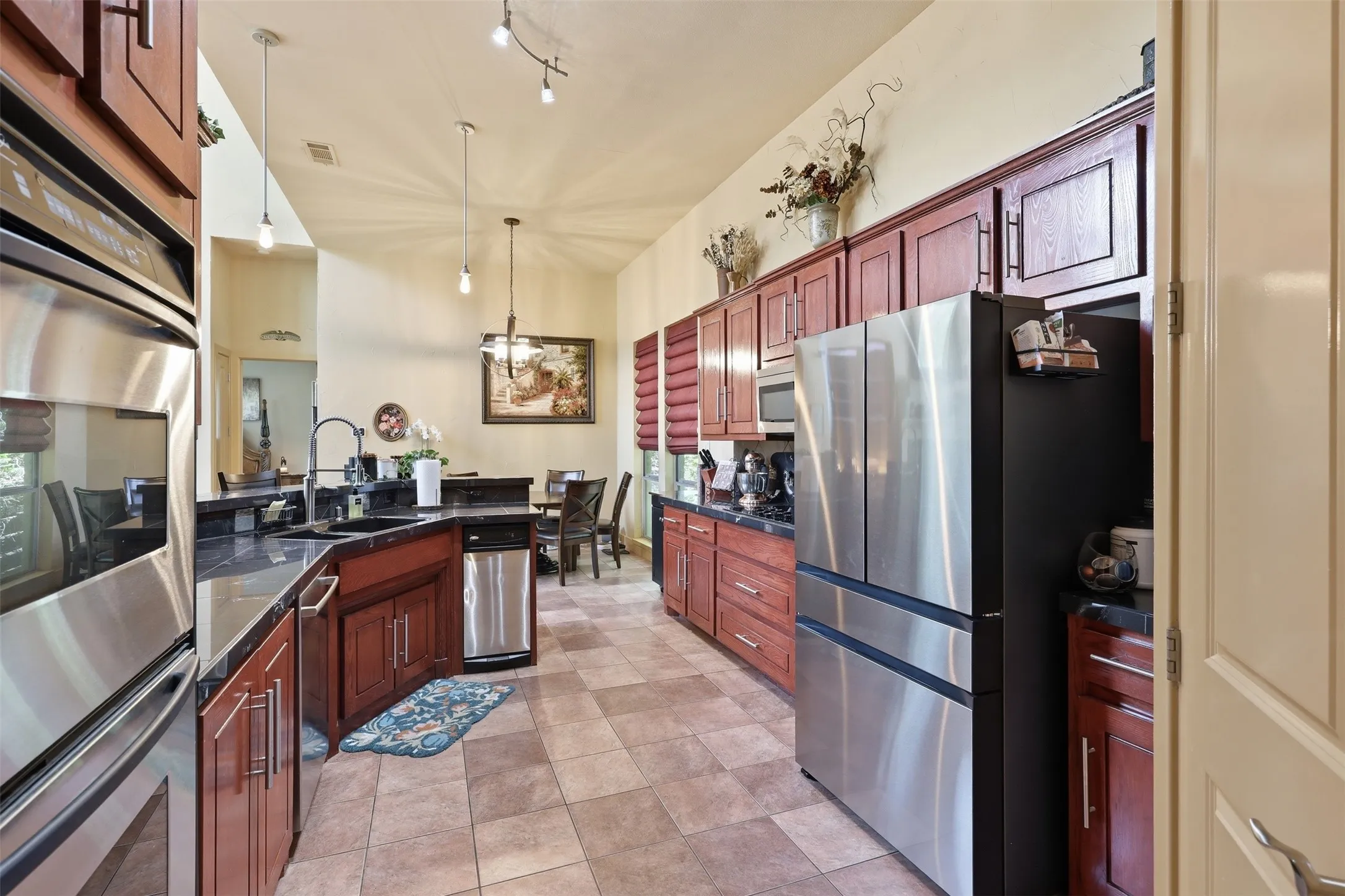Single Family Residence For Sale in Hood County , 1911 Wigeon Street, Granbury, Texas 76049, 3 Bedroom, 4 Bathroom, 2 Garage spaces, 2,504 Sqft, built in 2004, mls#21261671, Real Estate Agent in Granbury, Homes For Sale in Hood county, Homes For Sale in Granbury, Realtor in Granbury Texas, Real Estate Brokerage Independent Realty Texas, Luminita Cordes Realtor