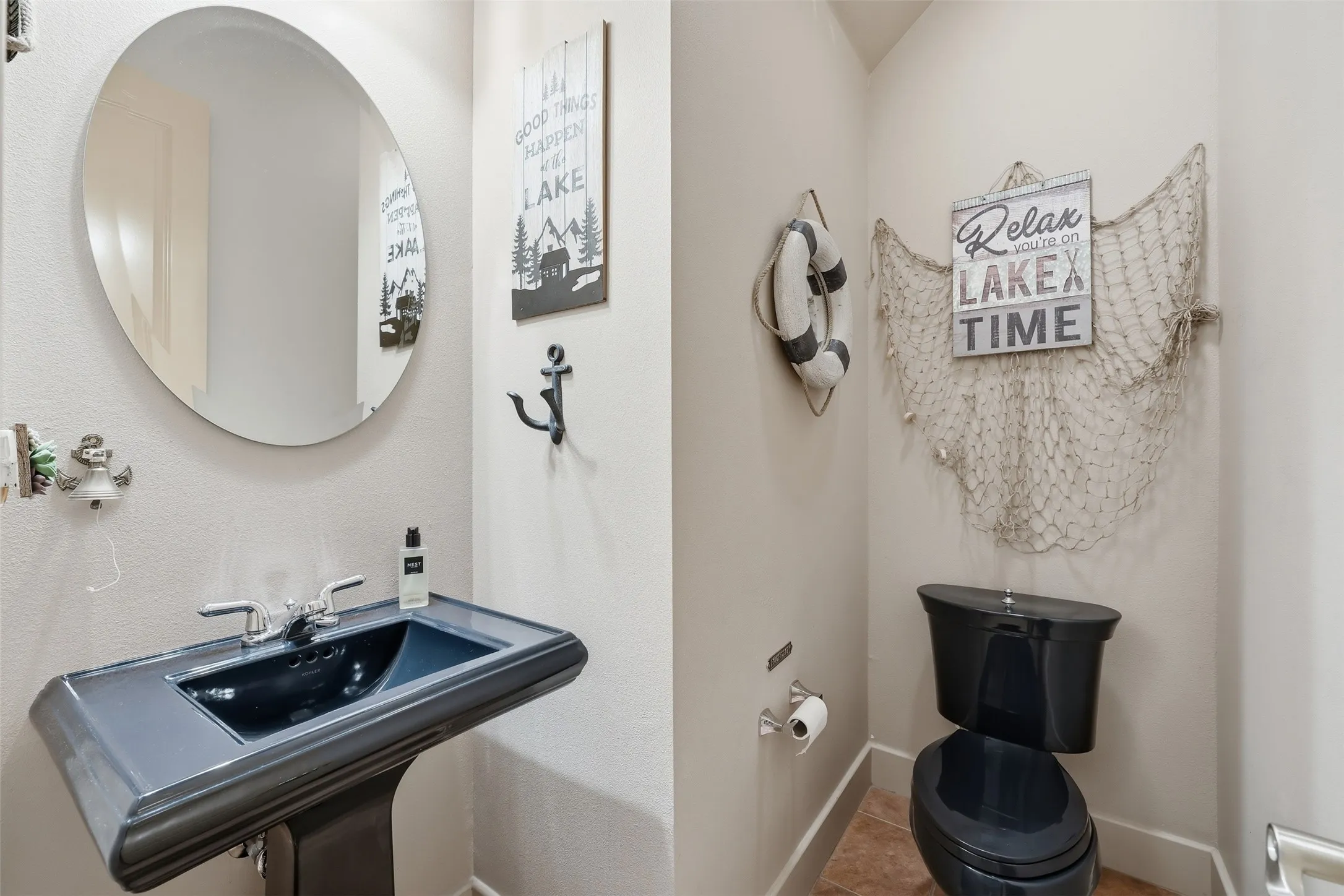 Single Family Residence For Sale in Hood County , 1911 Wigeon Street, Granbury, Texas 76049, 3 Bedroom, 4 Bathroom, 2 Garage spaces, 2,504 Sqft, built in 2004, mls#21261671, Real Estate Agent in Granbury, Homes For Sale in Hood county, Homes For Sale in Granbury, Realtor in Granbury Texas, Real Estate Brokerage Independent Realty Texas, Luminita Cordes Realtor