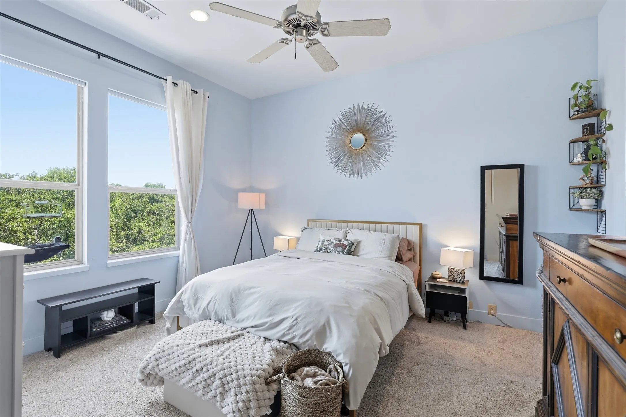 Single Family Residence For Sale in Hood County , 1911 Wigeon Street, Granbury, Texas 76049, 3 Bedroom, 4 Bathroom, 2 Garage spaces, 2,504 Sqft, built in 2004, mls#21261671, Real Estate Agent in Granbury, Homes For Sale in Hood county, Homes For Sale in Granbury, Realtor in Granbury Texas, Real Estate Brokerage Independent Realty Texas, Luminita Cordes Realtor