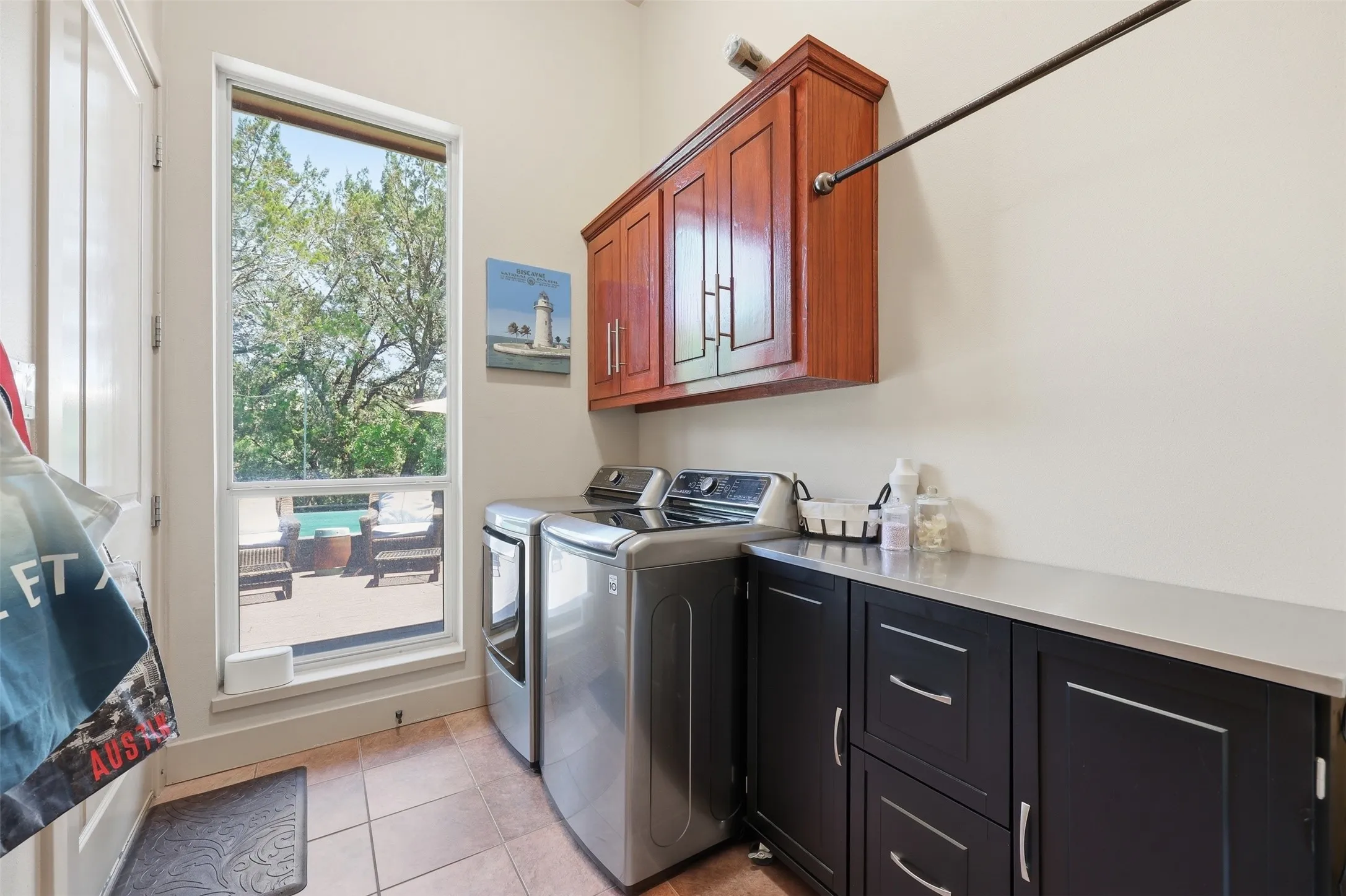 Single Family Residence For Sale in Hood County , 1911 Wigeon Street, Granbury, Texas 76049, 3 Bedroom, 4 Bathroom, 2 Garage spaces, 2,504 Sqft, built in 2004, mls#21261671, Real Estate Agent in Granbury, Homes For Sale in Hood county, Homes For Sale in Granbury, Realtor in Granbury Texas, Real Estate Brokerage Independent Realty Texas, Luminita Cordes Realtor