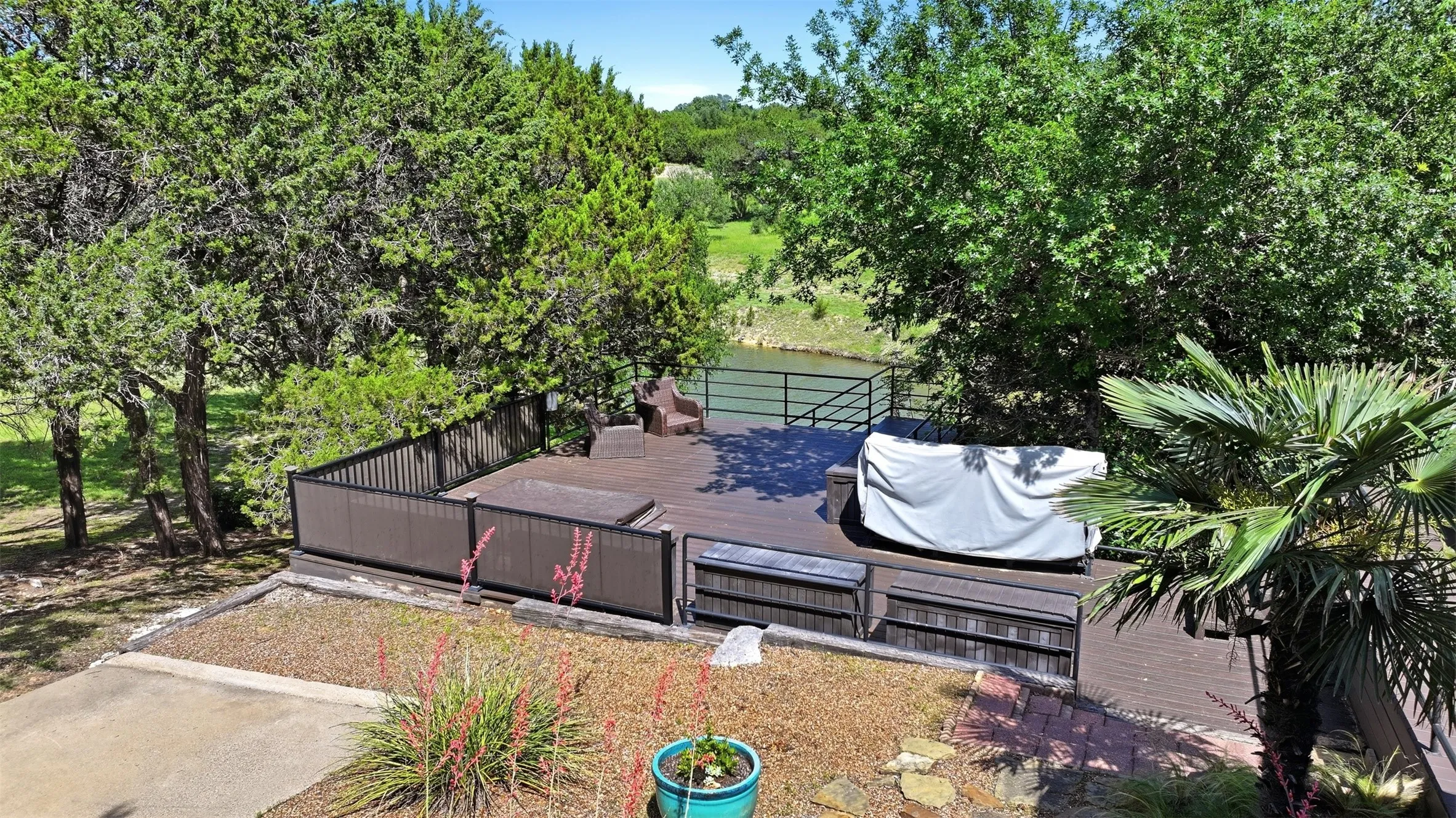 Single Family Residence For Sale in Hood County , 1911 Wigeon Street, Granbury, Texas 76049, 3 Bedroom, 4 Bathroom, 2 Garage spaces, 2,504 Sqft, built in 2004, mls#21261671, Real Estate Agent in Granbury, Homes For Sale in Hood county, Homes For Sale in Granbury, Realtor in Granbury Texas, Real Estate Brokerage Independent Realty Texas, Luminita Cordes Realtor