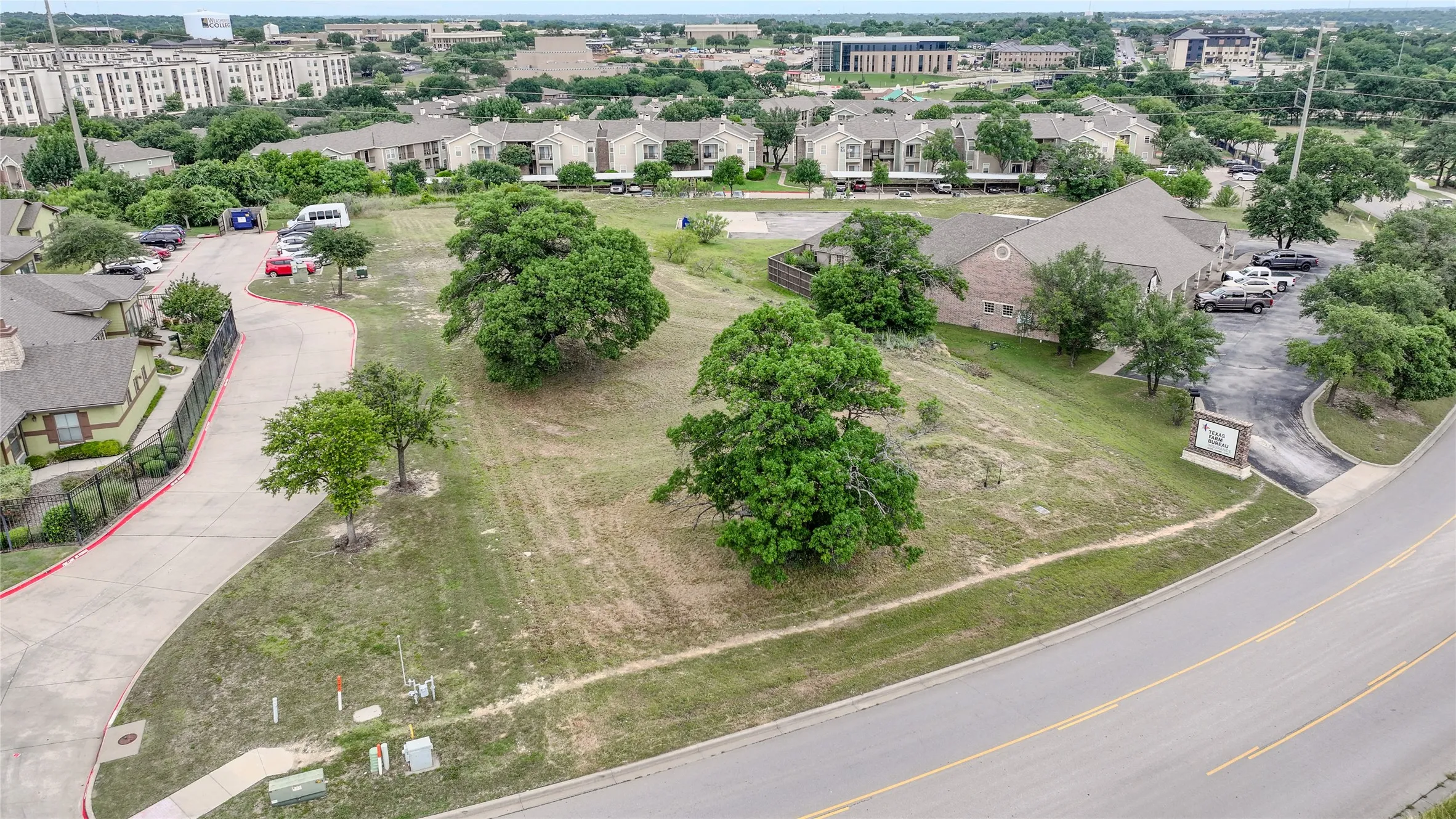 Unimproved Land For Sale in Parker County , TBD Martin Drive, Weatherford, Texas 76086, 0, 0, Garage spaces, 0 Sqft, built in 0, Price $299,000, mls#21261595, Real Estate Agent in Weatherford, Homes For Sale in Parker county, Homes For Sale in Weatherford, Realtor in Weatherford Texas, Real Estate Brokerage Independent Realty Texas, Luminita Cordes Realtor
