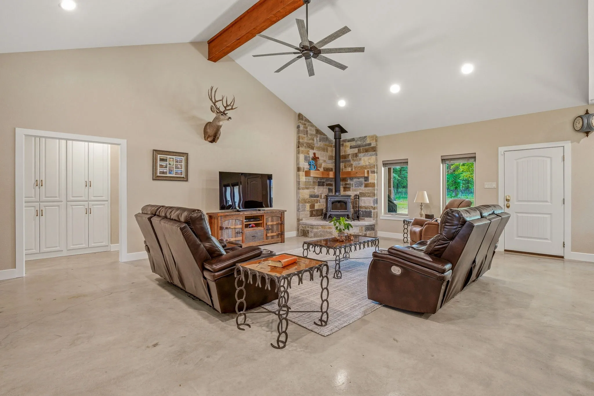 Farm For Sale in Erath County , 6360 County Road 180, Stephenville, Texas 76401, 3 Bedroom, 3 Bathroom, 3 Garage spaces, 4,308 Sqft, built in 2023, New Construction - Complete, mls#21261984, Real Estate Agent in Stephenville, Homes For Sale in Erath county, Homes For Sale in Stephenville, Realtor in Stephenville Texas, Real Estate Brokerage Independent Realty Texas, Luminita Cordes Realtor