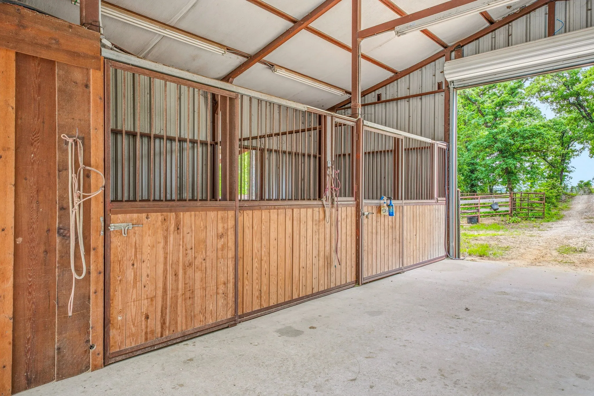 Farm For Sale in Erath County , 6360 County Road 180, Stephenville, Texas 76401, 3 Bedroom, 3 Bathroom, 3 Garage spaces, 4,308 Sqft, built in 2023, New Construction - Complete, mls#21261984, Real Estate Agent in Stephenville, Homes For Sale in Erath county, Homes For Sale in Stephenville, Realtor in Stephenville Texas, Real Estate Brokerage Independent Realty Texas, Luminita Cordes Realtor
