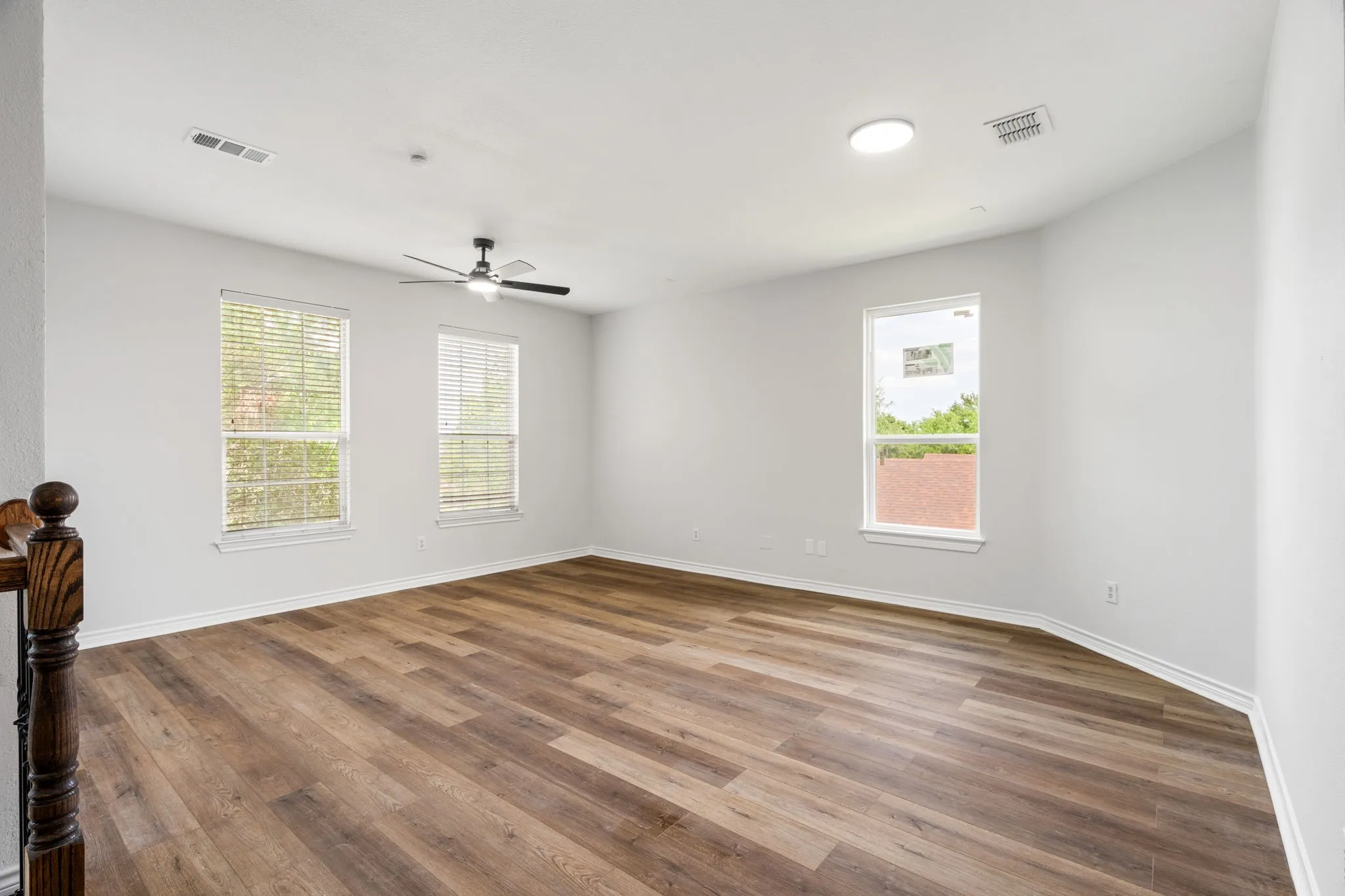 Single Family Residence For Sale in Dallas County , 1738 Rock Ridge Drive, Cedar Hill, Texas 75104, 5 Bedrooms, 4 Bathrooms, 2 Garage spaces, 4,106 Sqft, built in 2006, Price $475,000, mls#21260818, Real Estate Agent in Cedar Hill, Homes For Sale in Dallas county, Homes For Sale in Cedar Hill, Realtor in Cedar Hill Texas, Real Estate Brokerage Independent Realty Texas, Luminita Cordes Realtor