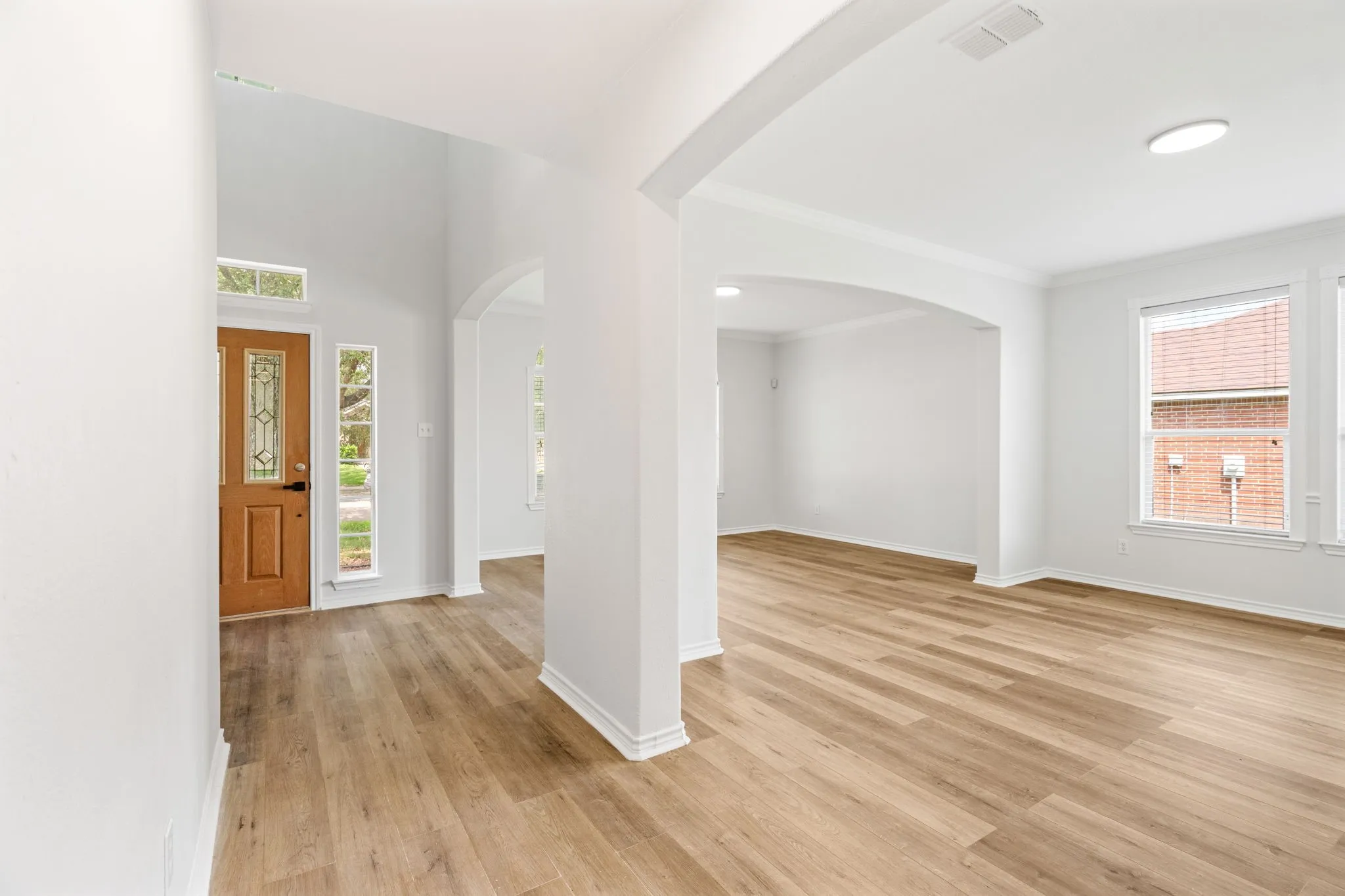 Single Family Residence For Sale in Dallas County , 1738 Rock Ridge Drive, Cedar Hill, Texas 75104, 5 Bedrooms, 4 Bathrooms, 2 Garage spaces, 4,106 Sqft, built in 2006, Price $475,000, mls#21260818, Real Estate Agent in Cedar Hill, Homes For Sale in Dallas county, Homes For Sale in Cedar Hill, Realtor in Cedar Hill Texas, Real Estate Brokerage Independent Realty Texas, Luminita Cordes Realtor