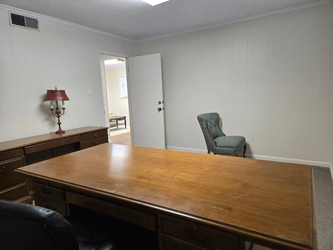 Business For Rent in Navarro County , 417 W Collin Street, Corsicana, Texas 75110, 0, 0, Garage spaces, 0 Sqft, built in 1975, Preowned, Price $1,100, mls#21262150, Real Estate Agent in Corsicana, Homes For Rent in Navarro county, Homes For Rent in Corsicana, Realtor in Corsicana Texas, Real Estate Brokerage Independent Realty Texas, Luminita Cordes Realtor