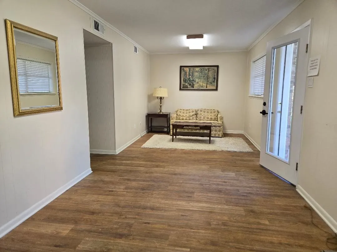 Business For Rent in Navarro County , 417 W Collin Street, Corsicana, Texas 75110, 0, 0, Garage spaces, 0 Sqft, built in 1975, Preowned, Price $1,100, mls#21262150, Real Estate Agent in Corsicana, Homes For Rent in Navarro county, Homes For Rent in Corsicana, Realtor in Corsicana Texas, Real Estate Brokerage Independent Realty Texas, Luminita Cordes Realtor