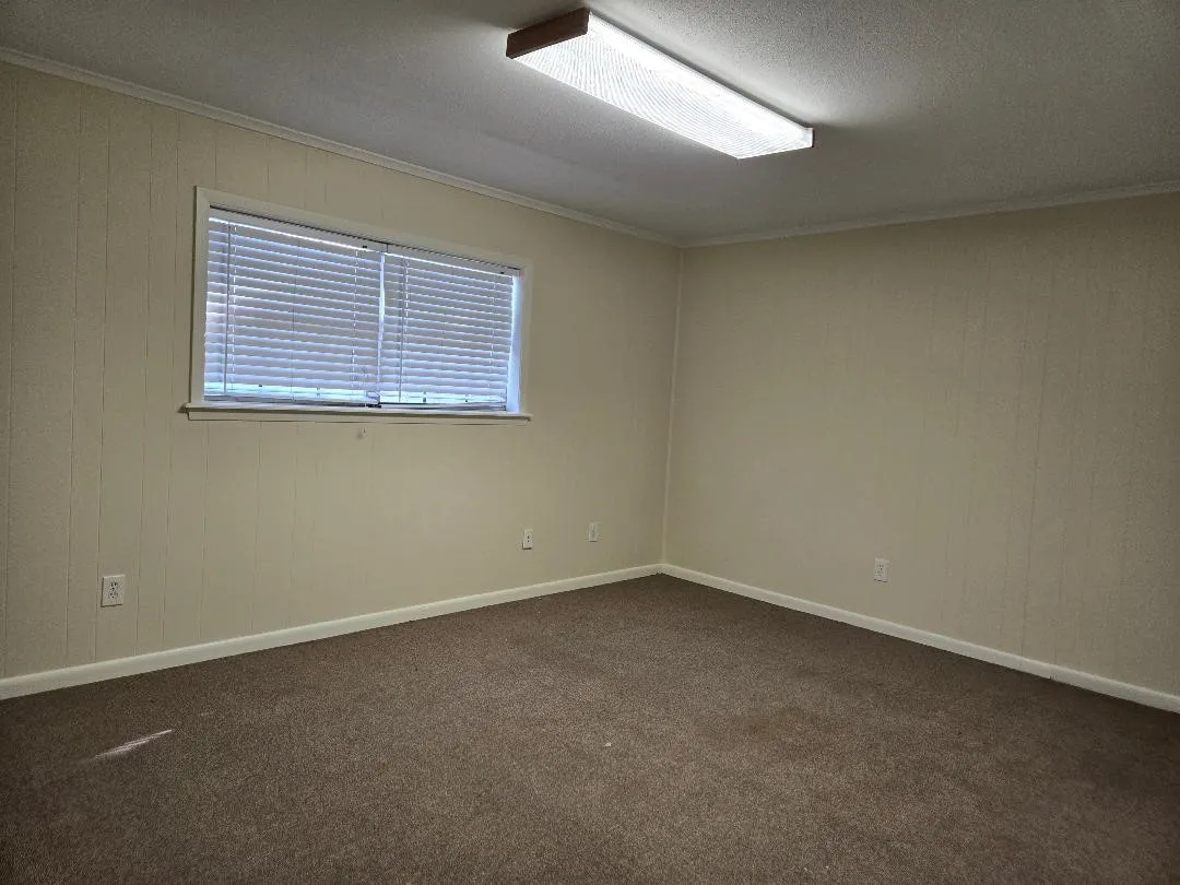 Business For Rent in Navarro County , 417 W Collin Street, Corsicana, Texas 75110, 0, 0, Garage spaces, 0 Sqft, built in 1975, Preowned, Price $1,100, mls#21262150, Real Estate Agent in Corsicana, Homes For Rent in Navarro county, Homes For Rent in Corsicana, Realtor in Corsicana Texas, Real Estate Brokerage Independent Realty Texas, Luminita Cordes Realtor