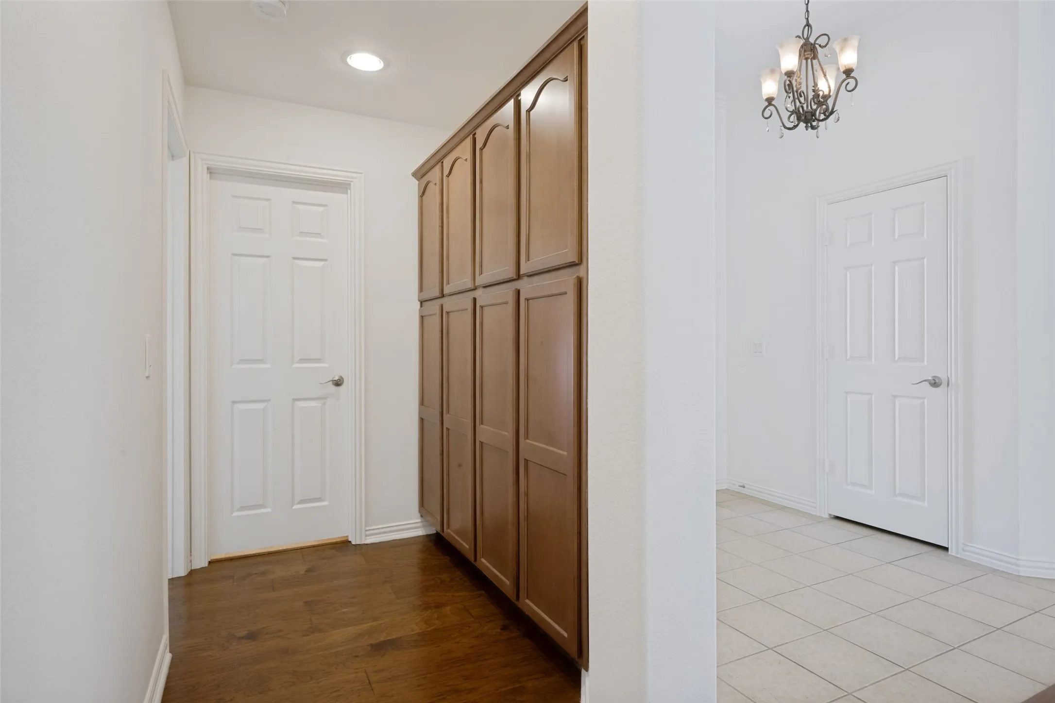 Single Family Residence For Sale in Denton County , 11009 Southerland Drive, Denton, Texas 76207, 2 Bedroom, 2 Bathroom, 2 Garage spaces, 1,586 Sqft, built in 2005, mls#21261752, Real Estate Agent in Denton, Homes For Sale in Denton county, Homes For Sale in Denton, Realtor in Denton Texas, Real Estate Brokerage Independent Realty Texas, Luminita Cordes Realtor