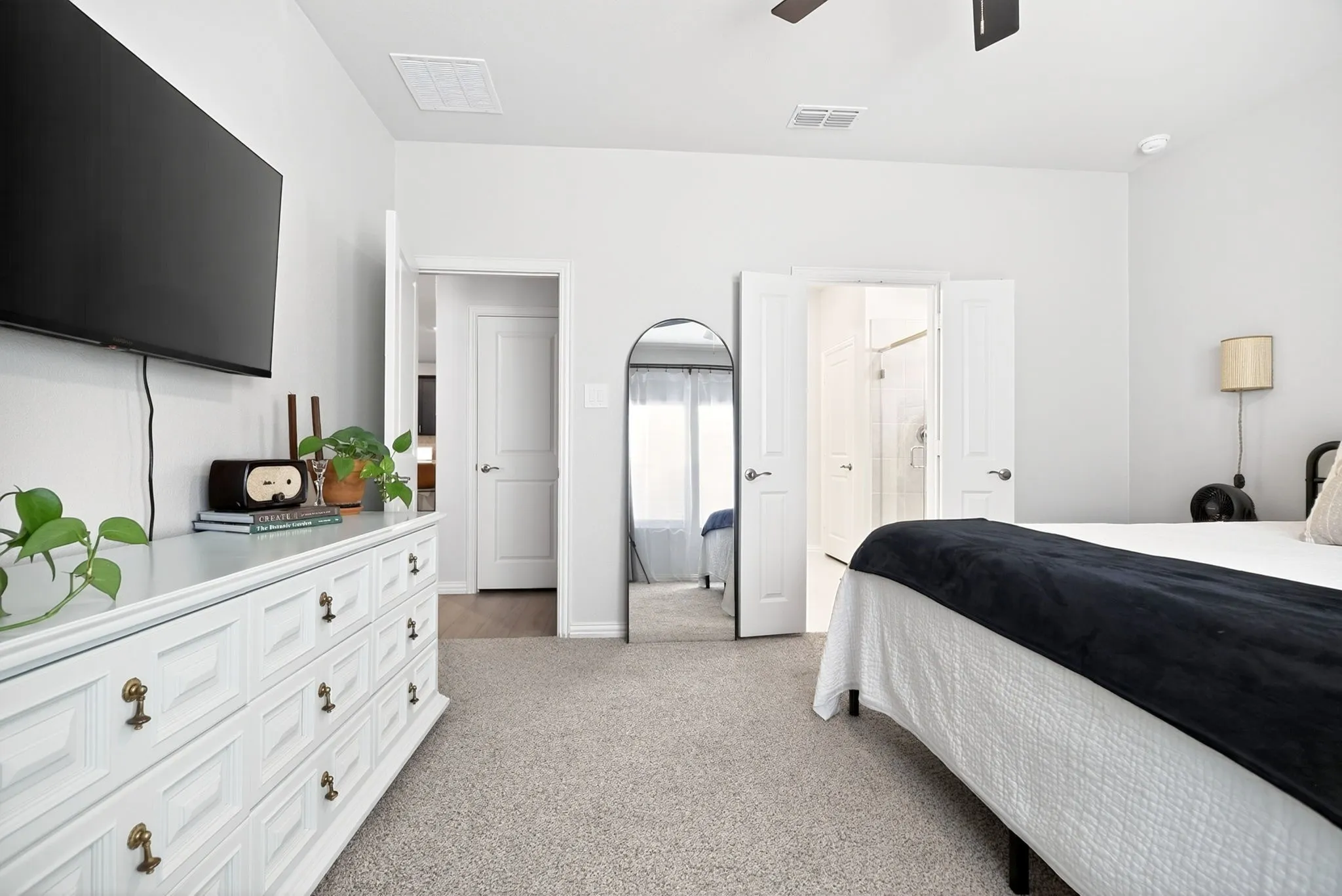 Single Family Residence For Sale in Kaufman County , 2230 Cliff Springs Drive, Forney, Texas 75126, 3 Bedrooms, 2 Bathrooms, 2 Garage spaces, 1,498 Sqft, built in 2023, Preowned, Price $274,000, mls#21258014, Real Estate Agent in Forney, Homes For Sale in Kaufman county, Homes For Sale in Forney, Realtor in Forney Texas, Real Estate Brokerage Independent Realty Texas, Luminita Cordes Realtor