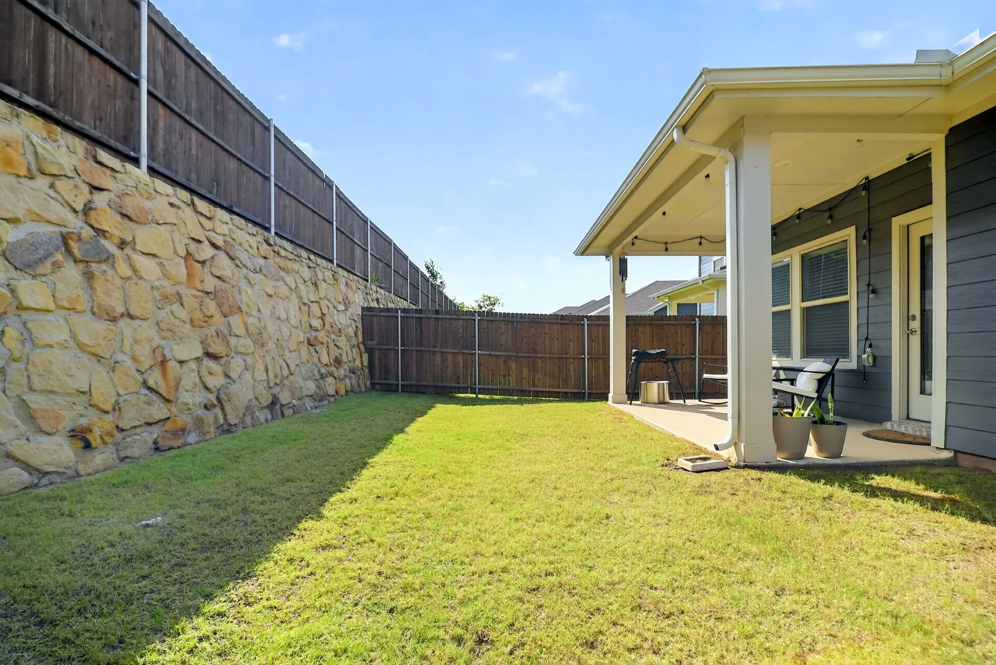 Single Family Residence For Sale in Kaufman County , 2230 Cliff Springs Drive, Forney, Texas 75126, 3 Bedrooms, 2 Bathrooms, 2 Garage spaces, 1,498 Sqft, built in 2023, Preowned, Price $274,000, mls#21258014, Real Estate Agent in Forney, Homes For Sale in Kaufman county, Homes For Sale in Forney, Realtor in Forney Texas, Real Estate Brokerage Independent Realty Texas, Luminita Cordes Realtor