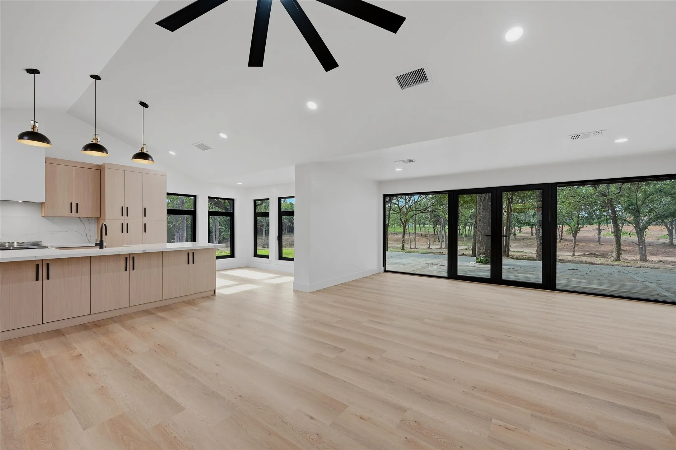 Spacious living area, big enough to use as a dining area as well as the breakfast nook in the kitchen.