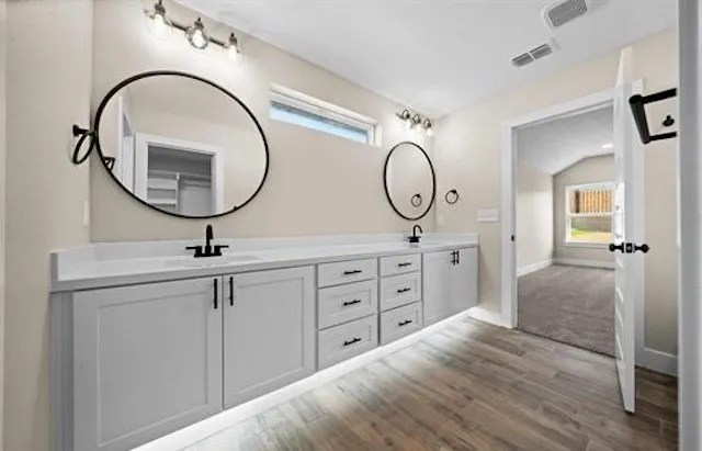 Single Family Residence For Sale in Smith County , 16221 Crossing Circle, Lindale, Texas 75771, 3 Bedroom, 2 Bathroom, 2 Garage spaces, 1,700 Sqft, built in 2023, mls#21262203, Real Estate Agent in Lindale, Homes For Sale in Smith county, Homes For Sale in Lindale, Realtor in Lindale Texas, Real Estate Brokerage Independent Realty Texas, Luminita Cordes Realtor
